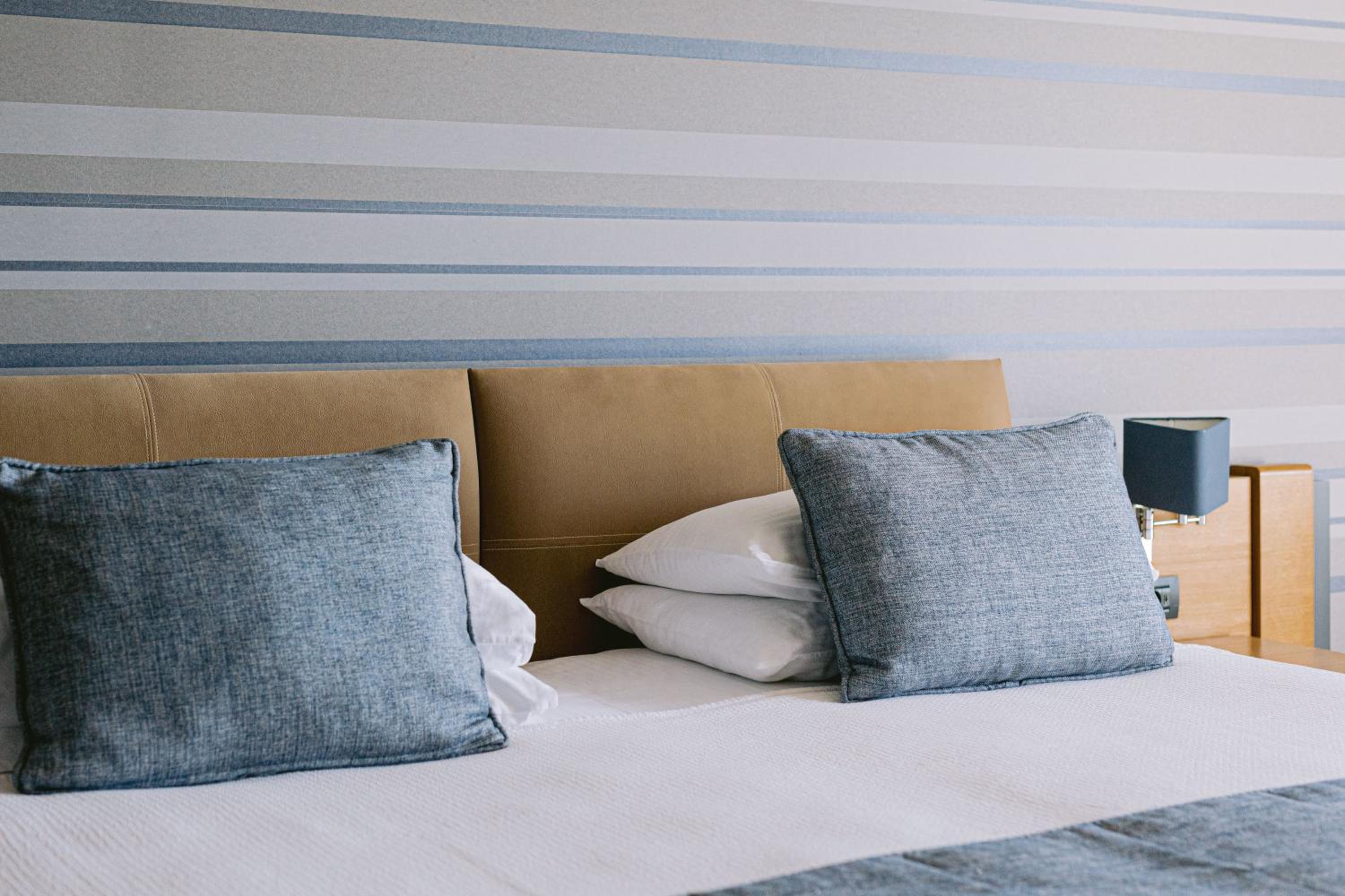 Deluxe Double or Twin Room - Photo 9