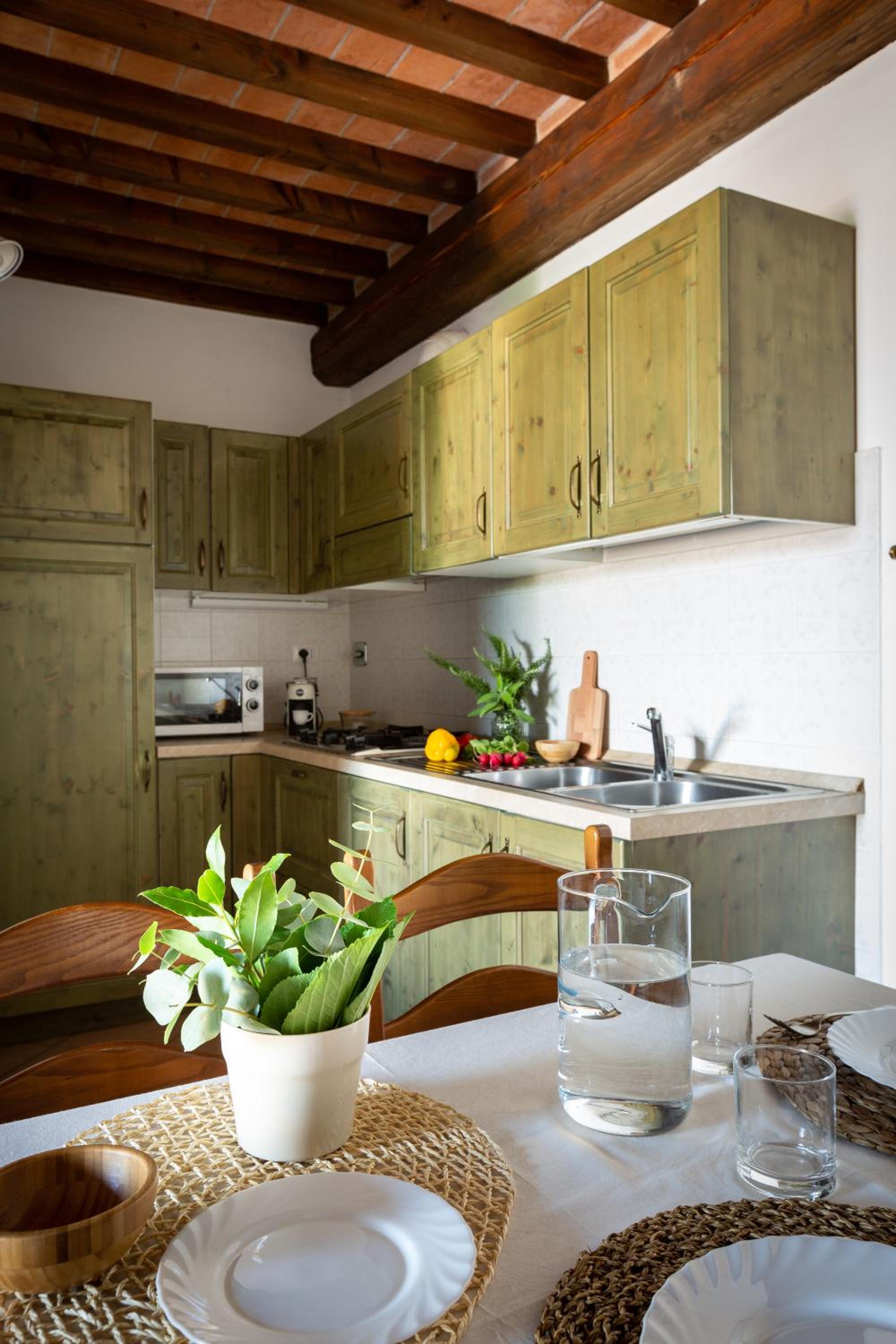 Two-Bedroom Apartment - Split Level photo 2