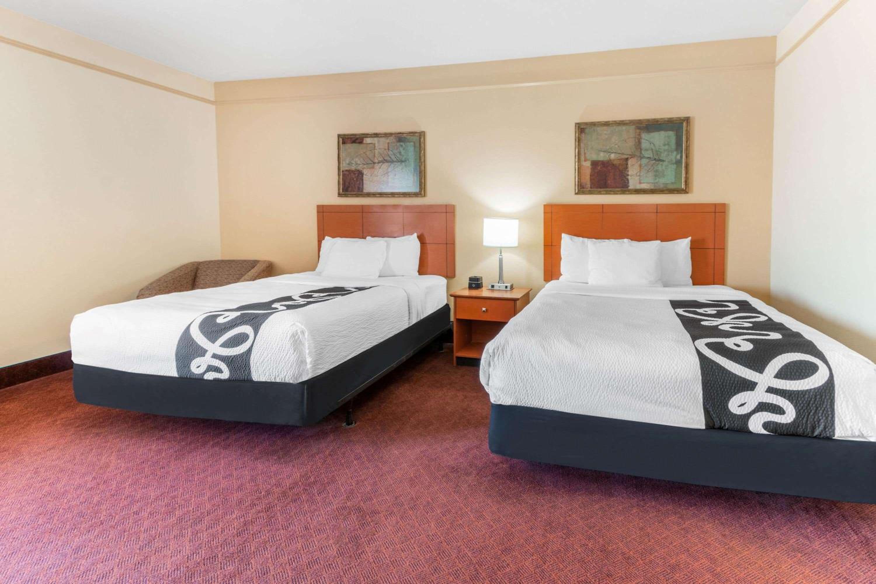 Queen Room with Two Queen Beds and Bath Tub - Mobility Accessible/Non-Smoking - Photo 1