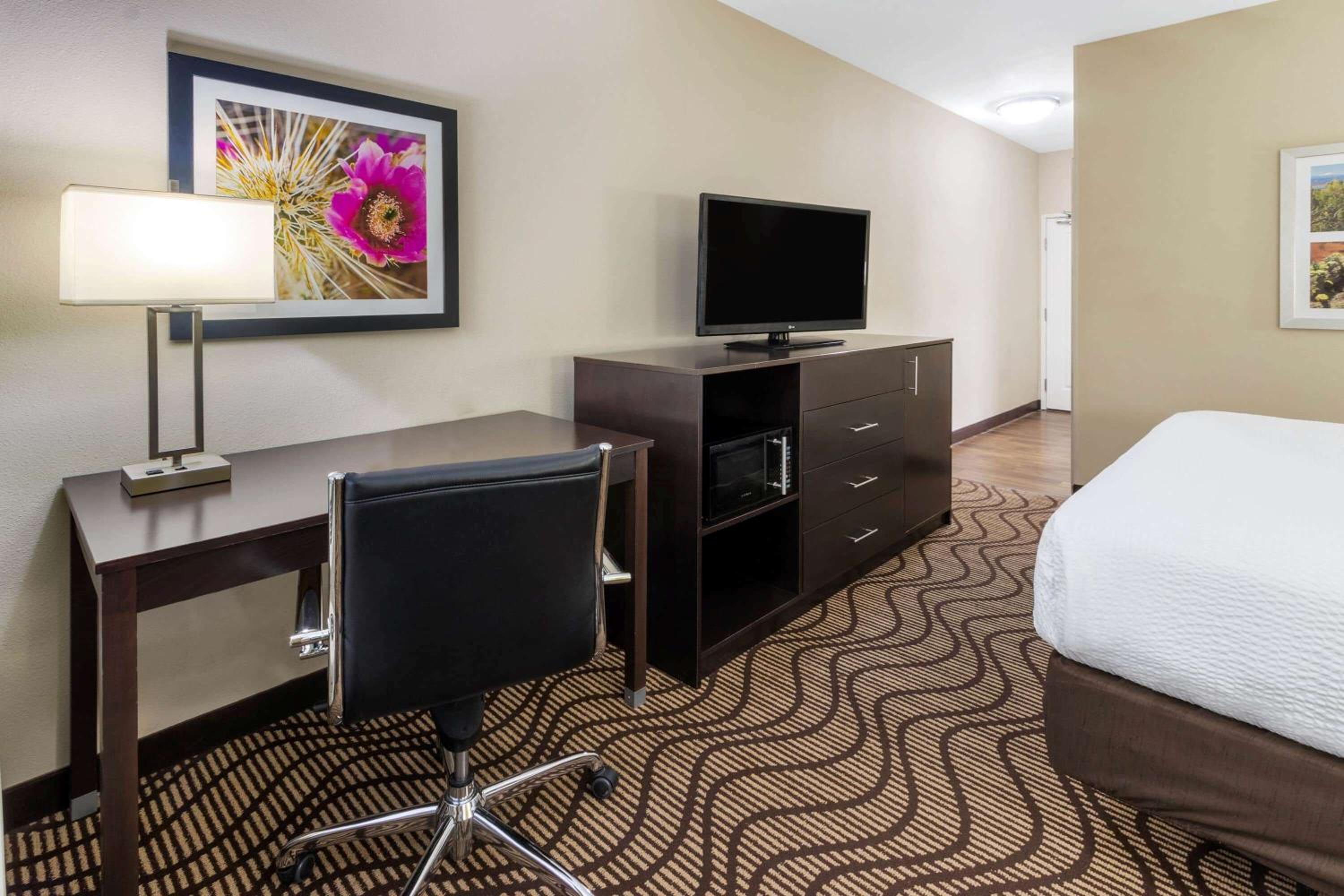 King Room - Disability Access photo 1