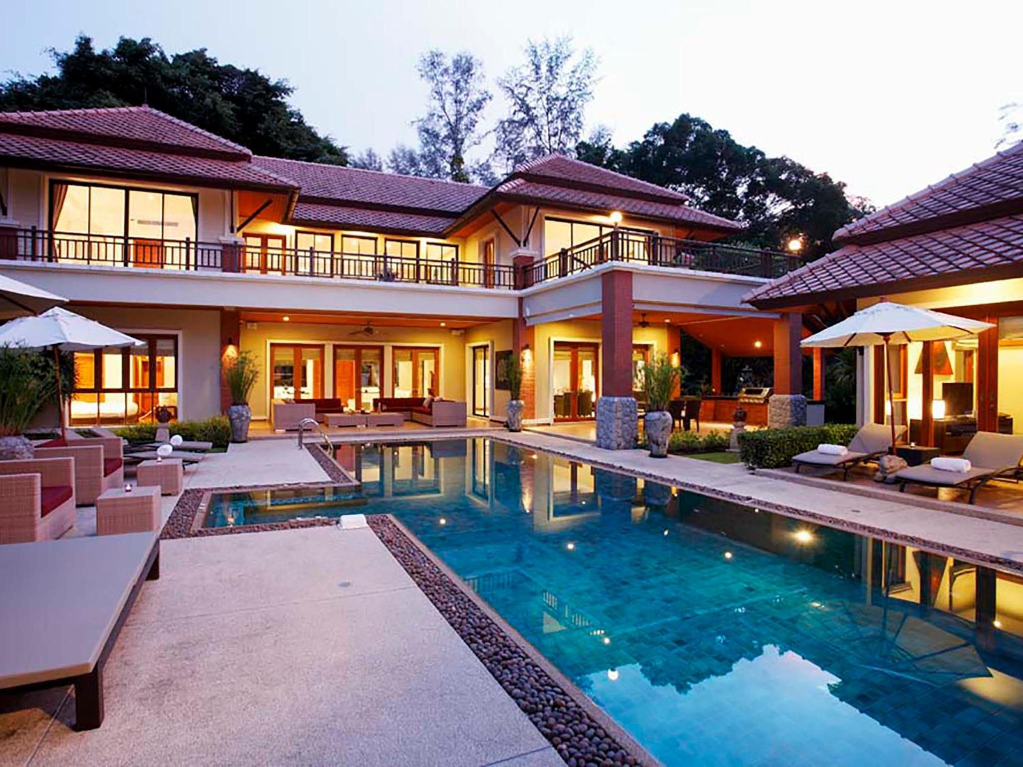 Villa photo 2