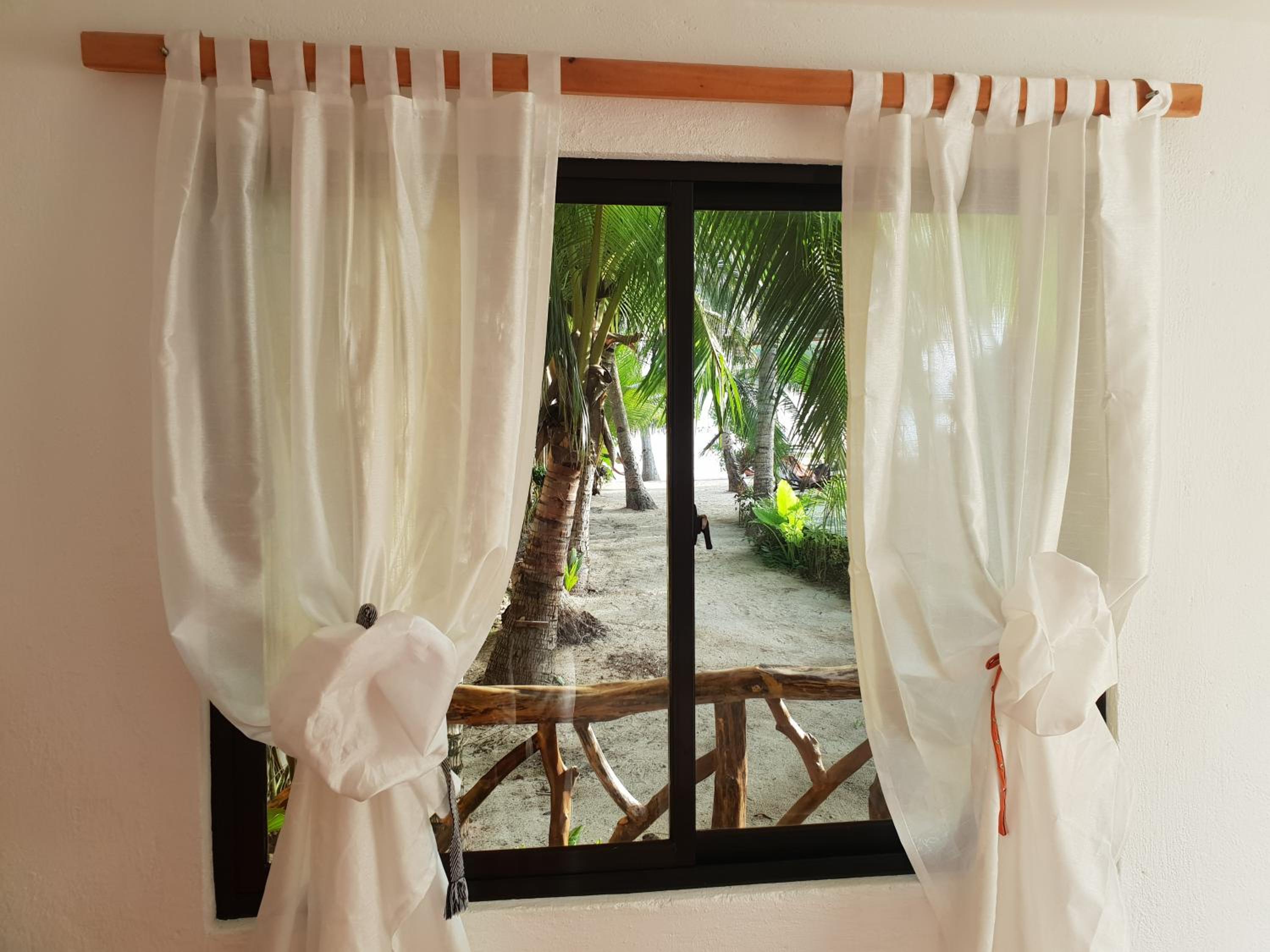 Deluxe Double Room with Sea View - Photo 16
