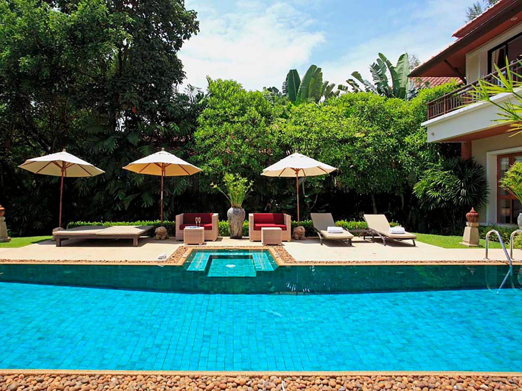 Villa photo 2