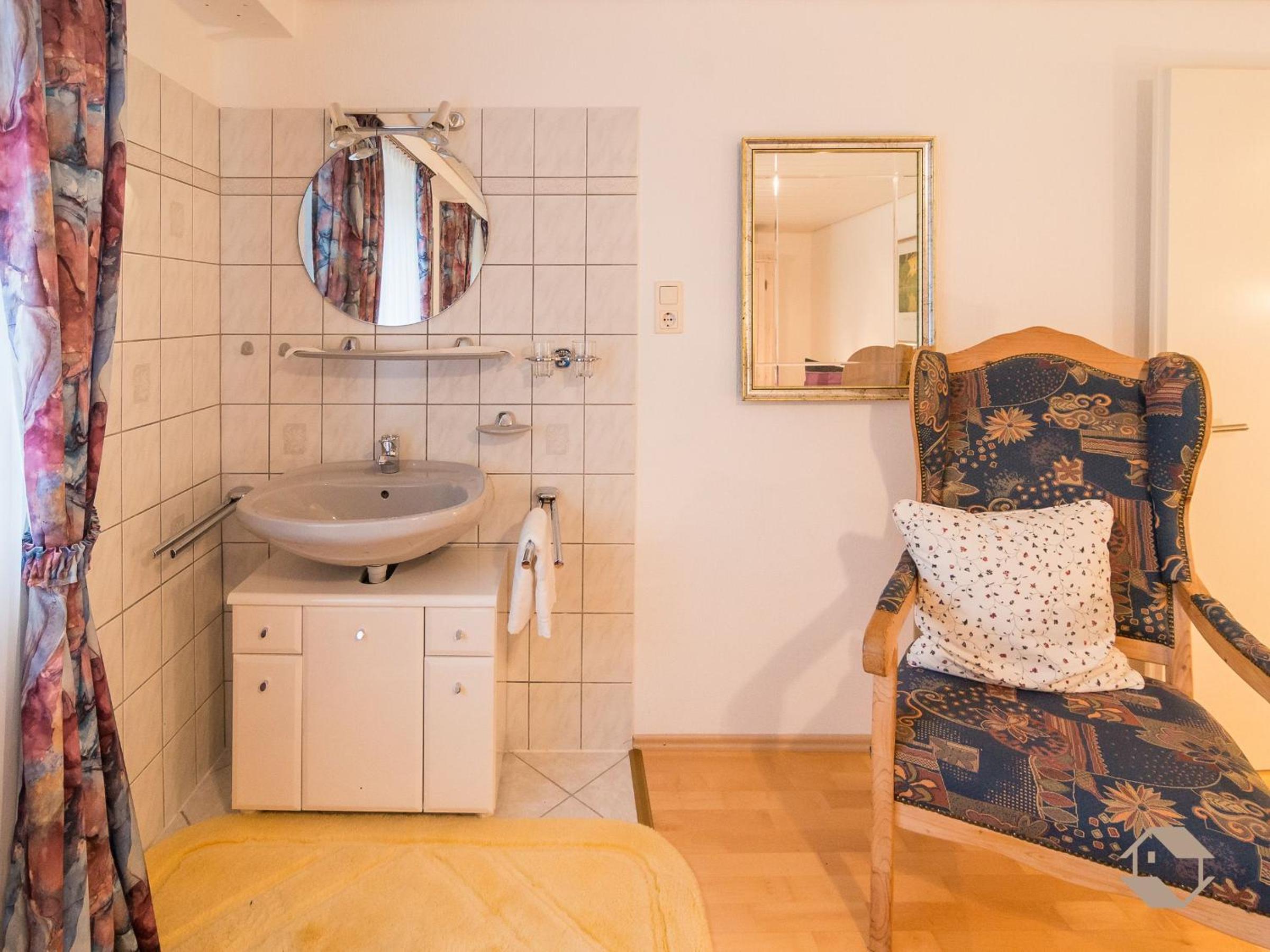 One-Bedroom Apartment with Garden View photo 3