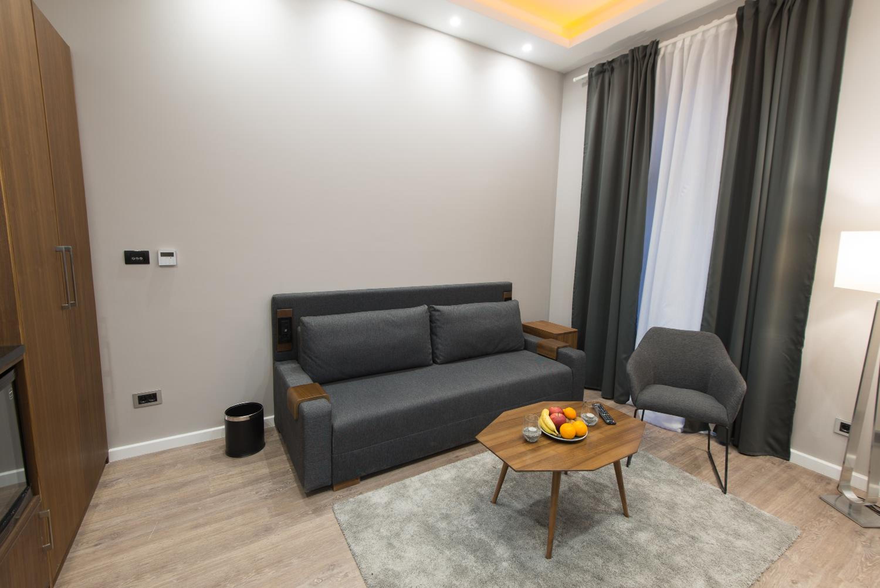 Deluxe Family Room photo 3
