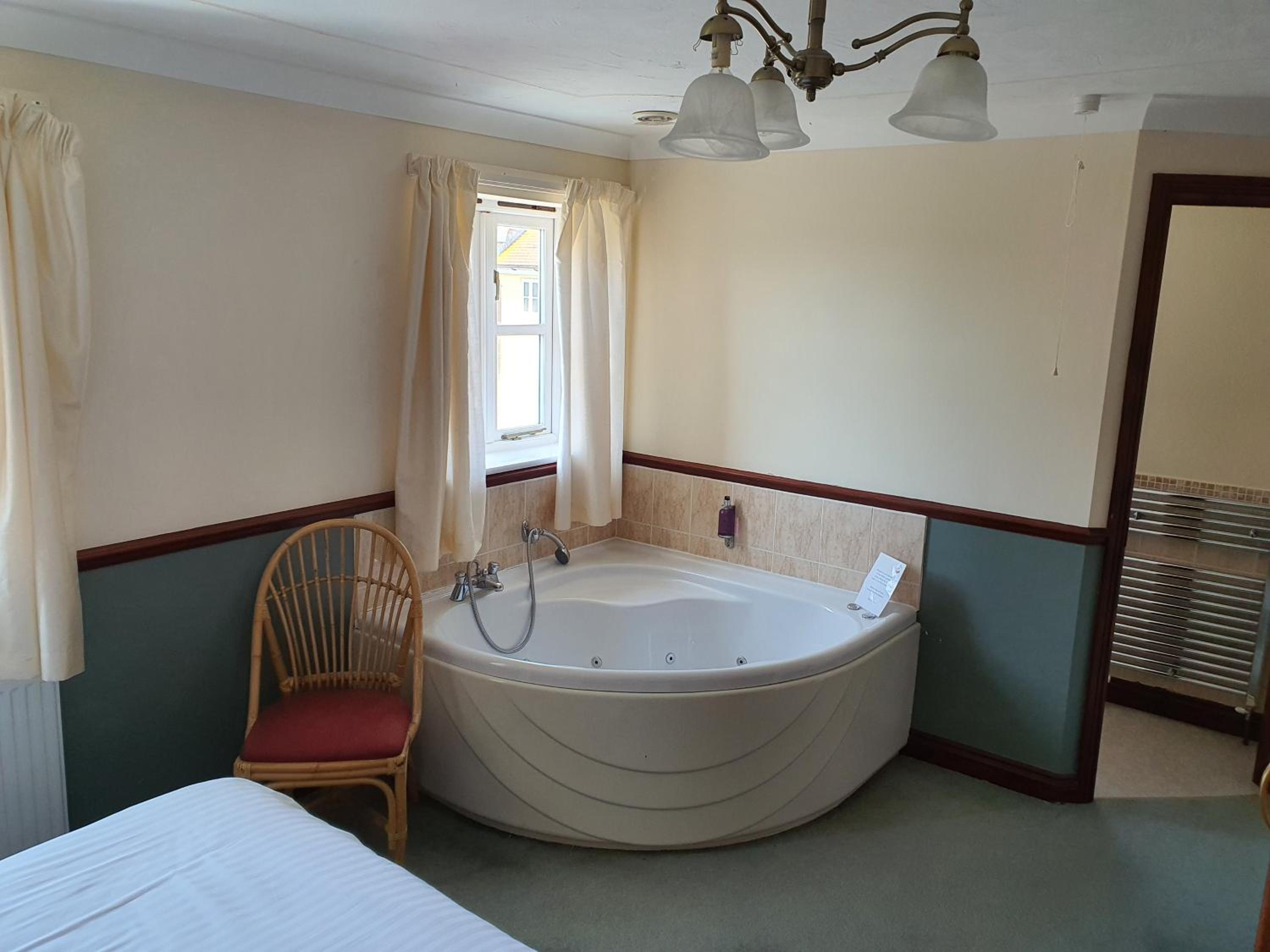 Double Room with Private Bathroom photo 2