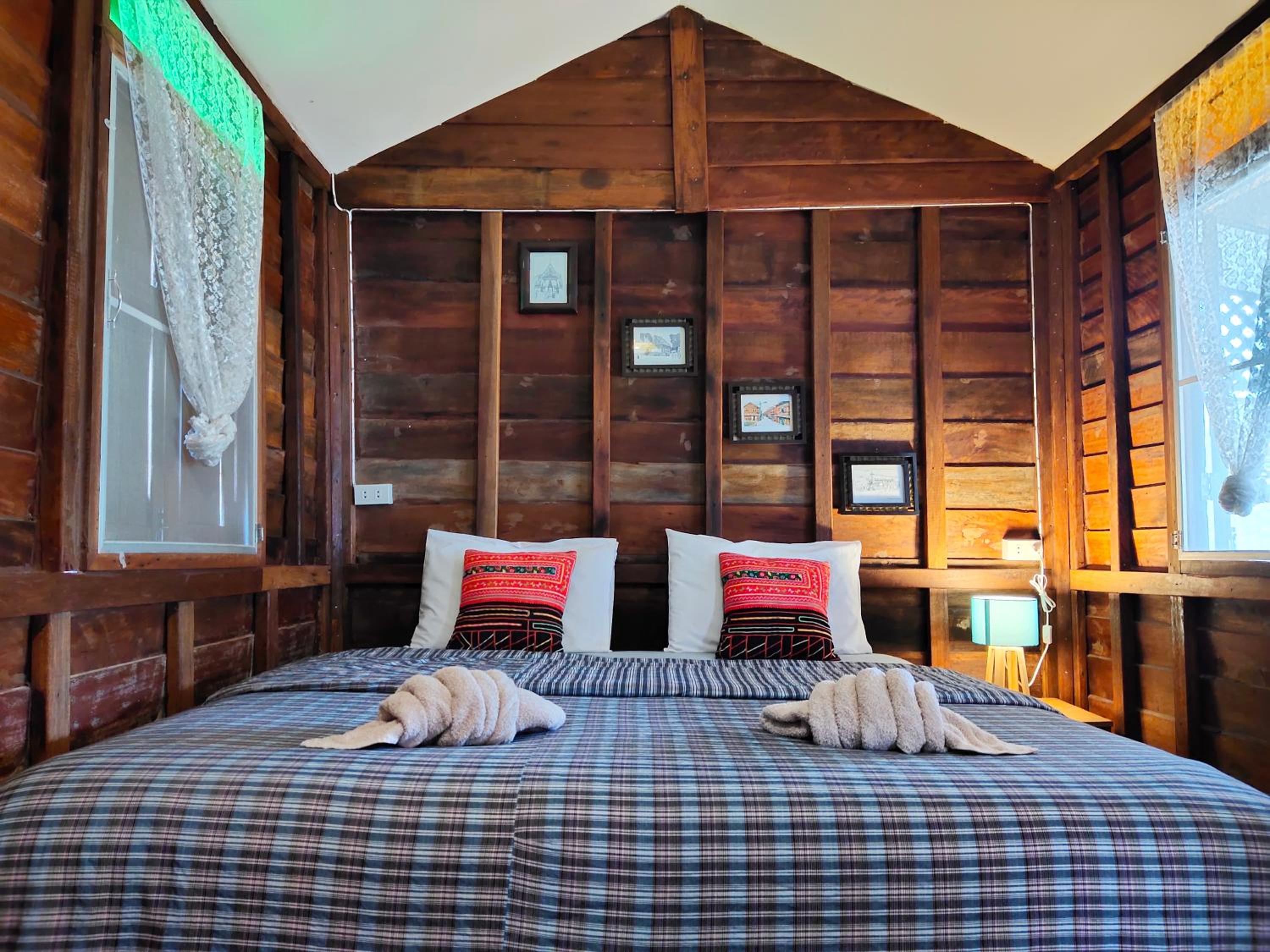 Standard King Room photo 1