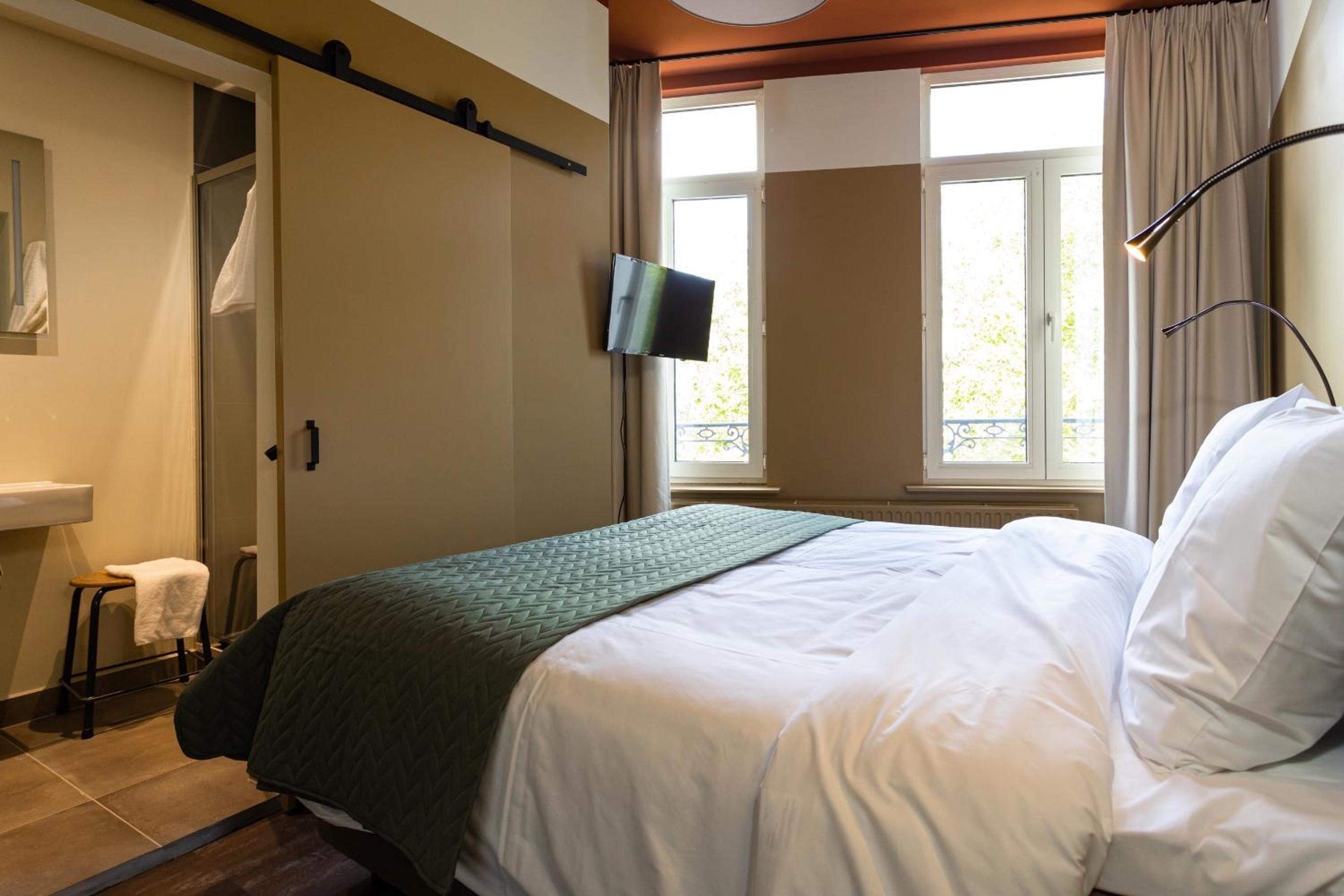 Cosy City Room