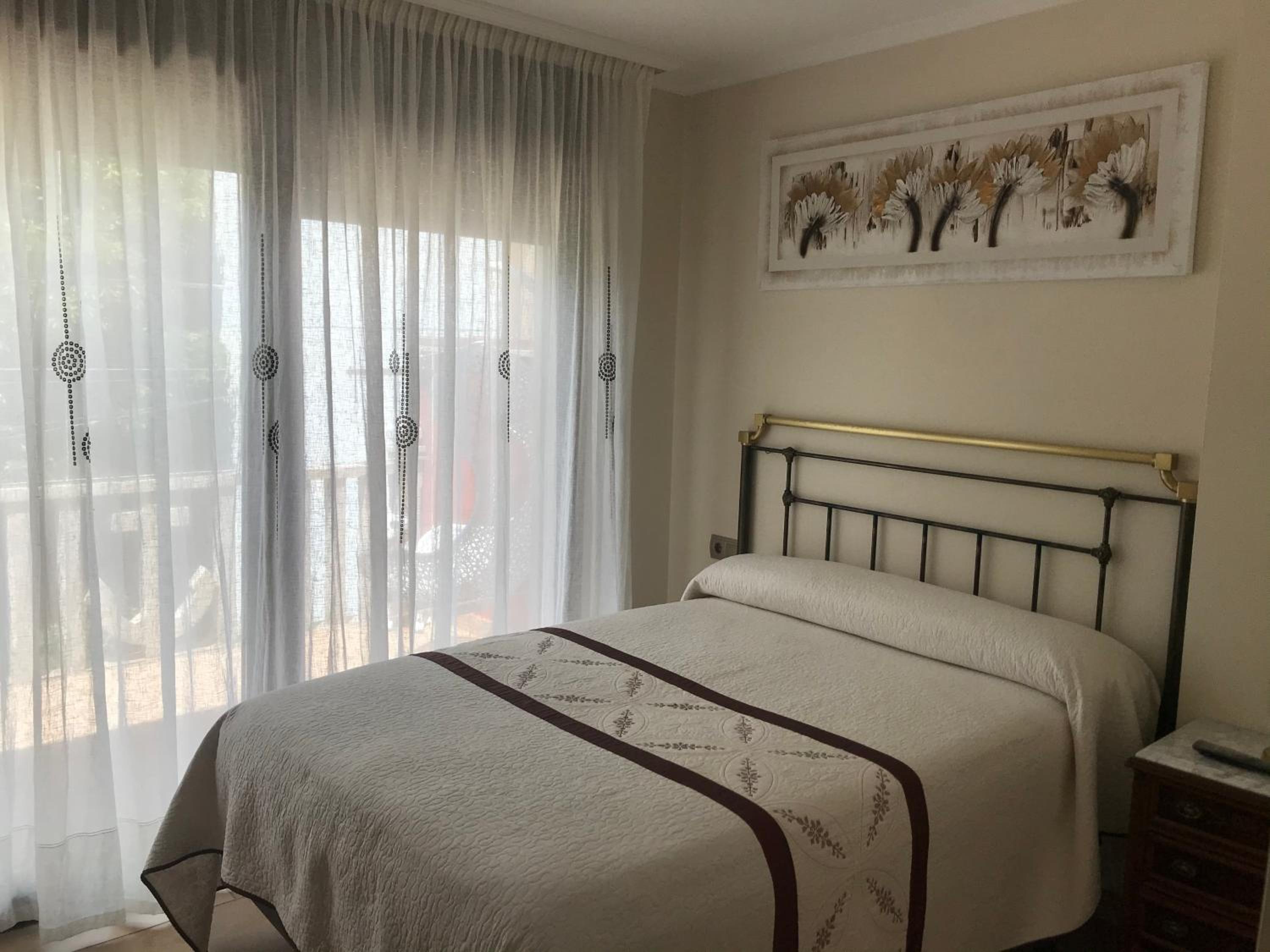 Deluxe Double Room with Balcony photo 1