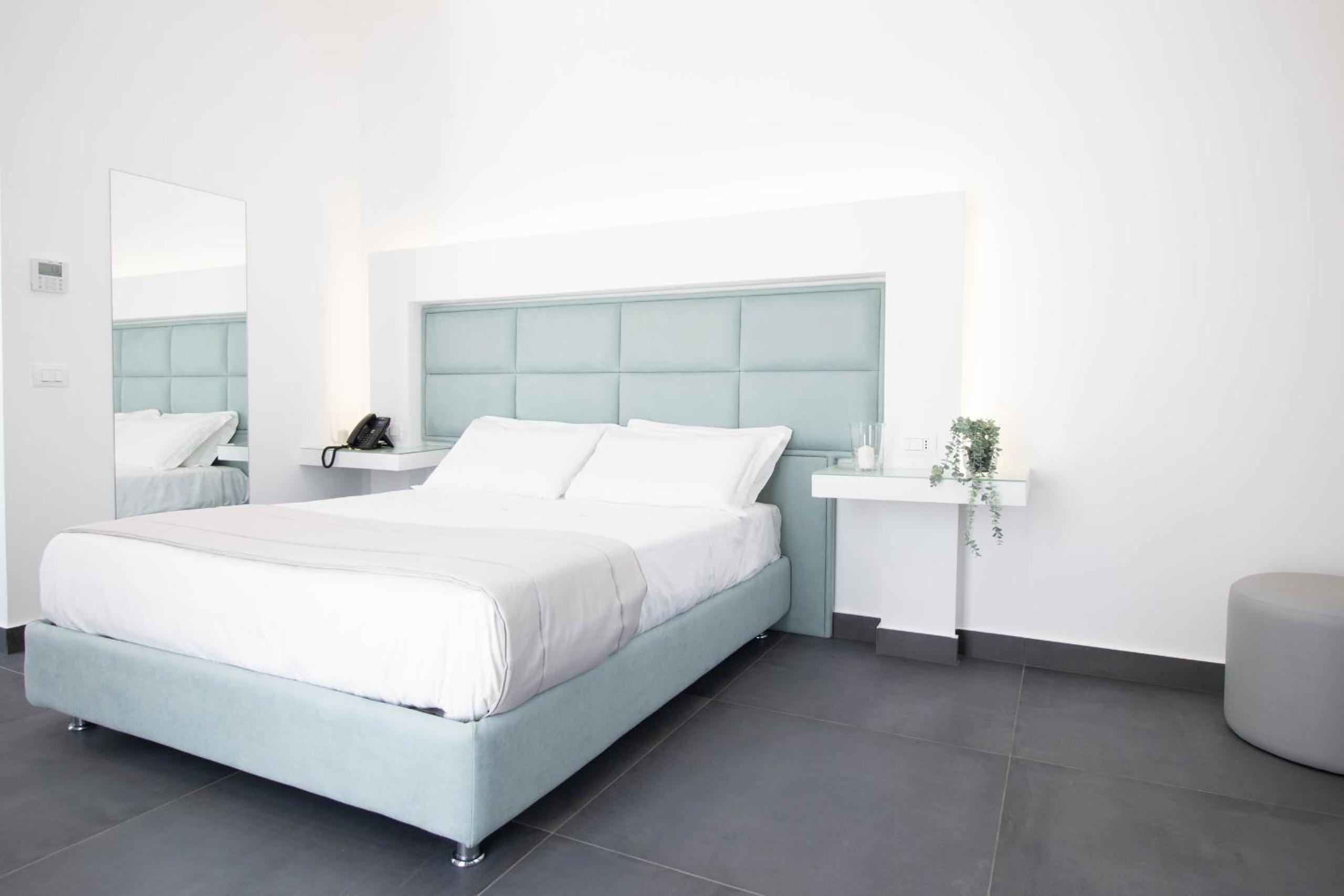 Junior Suite with Terrace - Photo 9