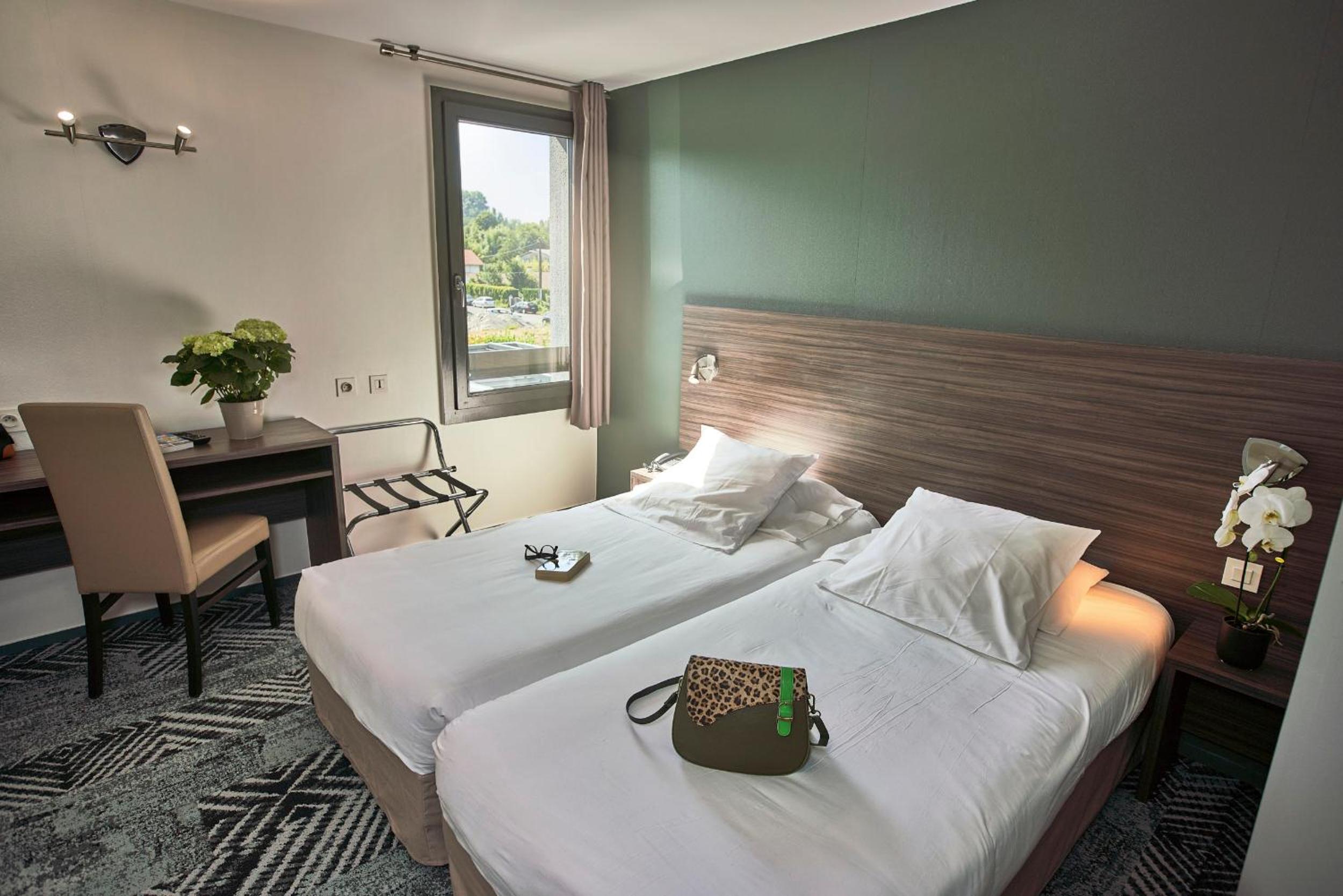 Twin Room - Photo 1