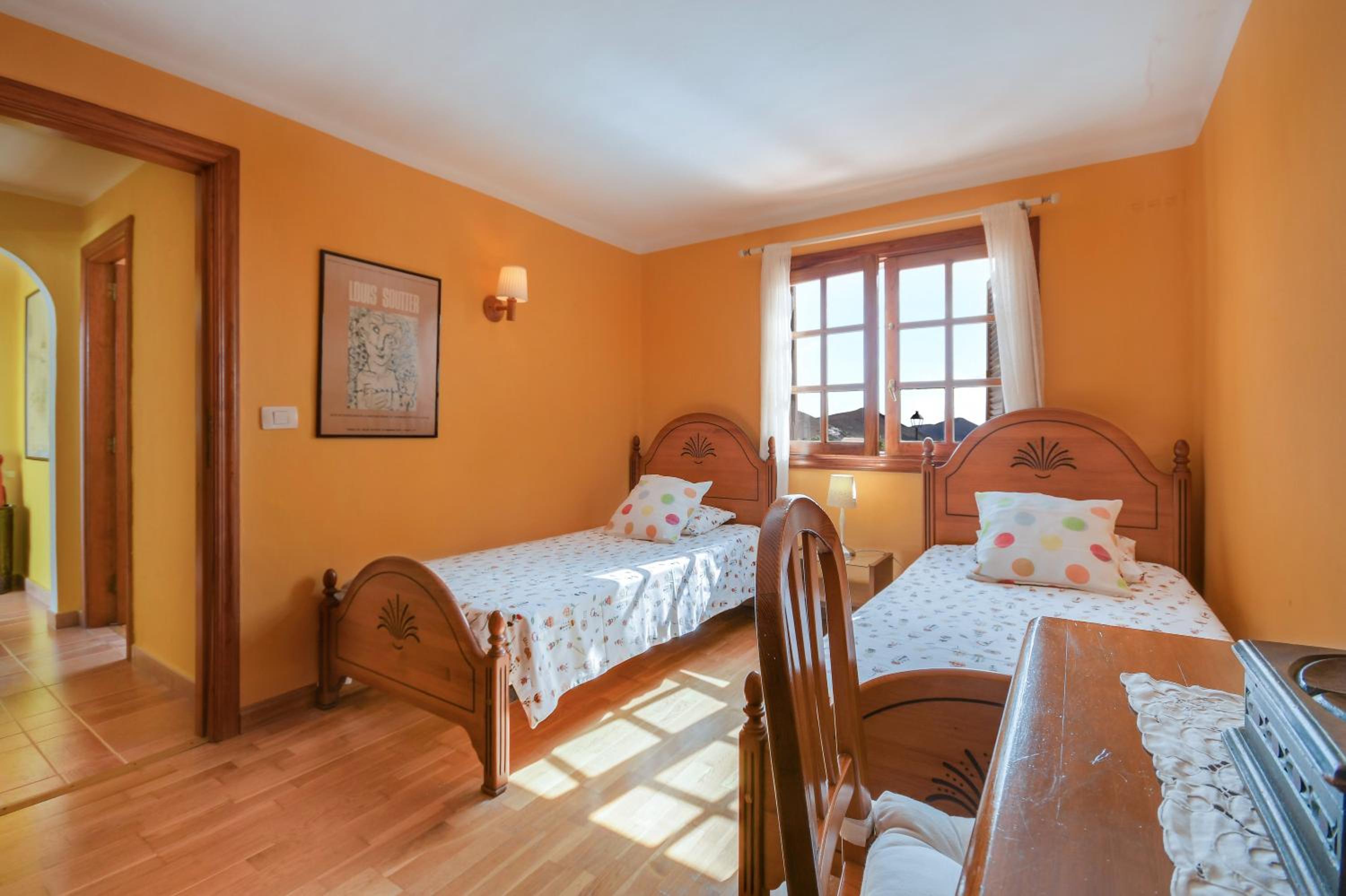 Villa with Sea View - Photo 12