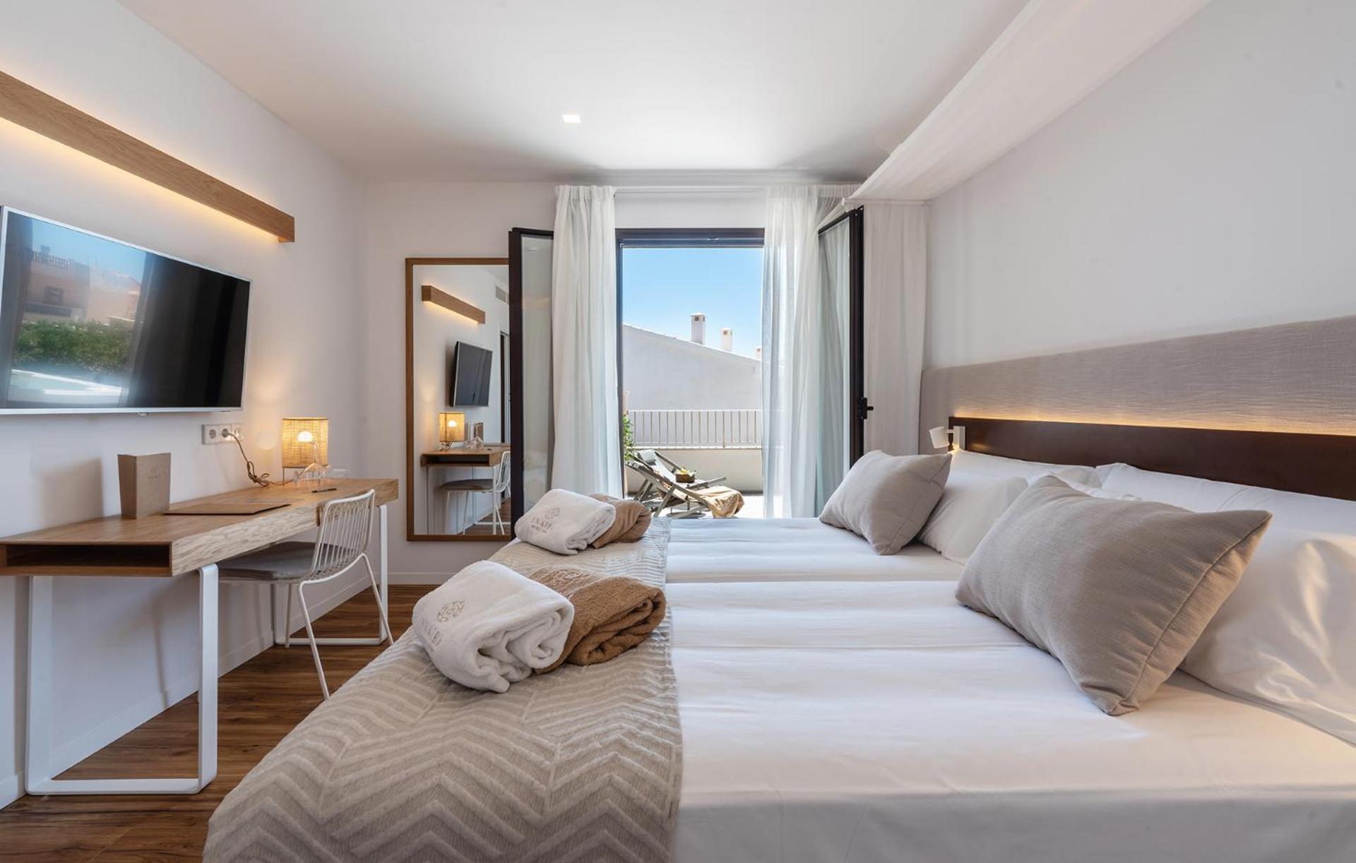 Deluxe Double Room with Whirlpool Bath in Terrace - Photo 1