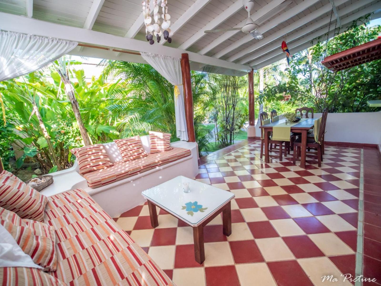 Villa photo 3