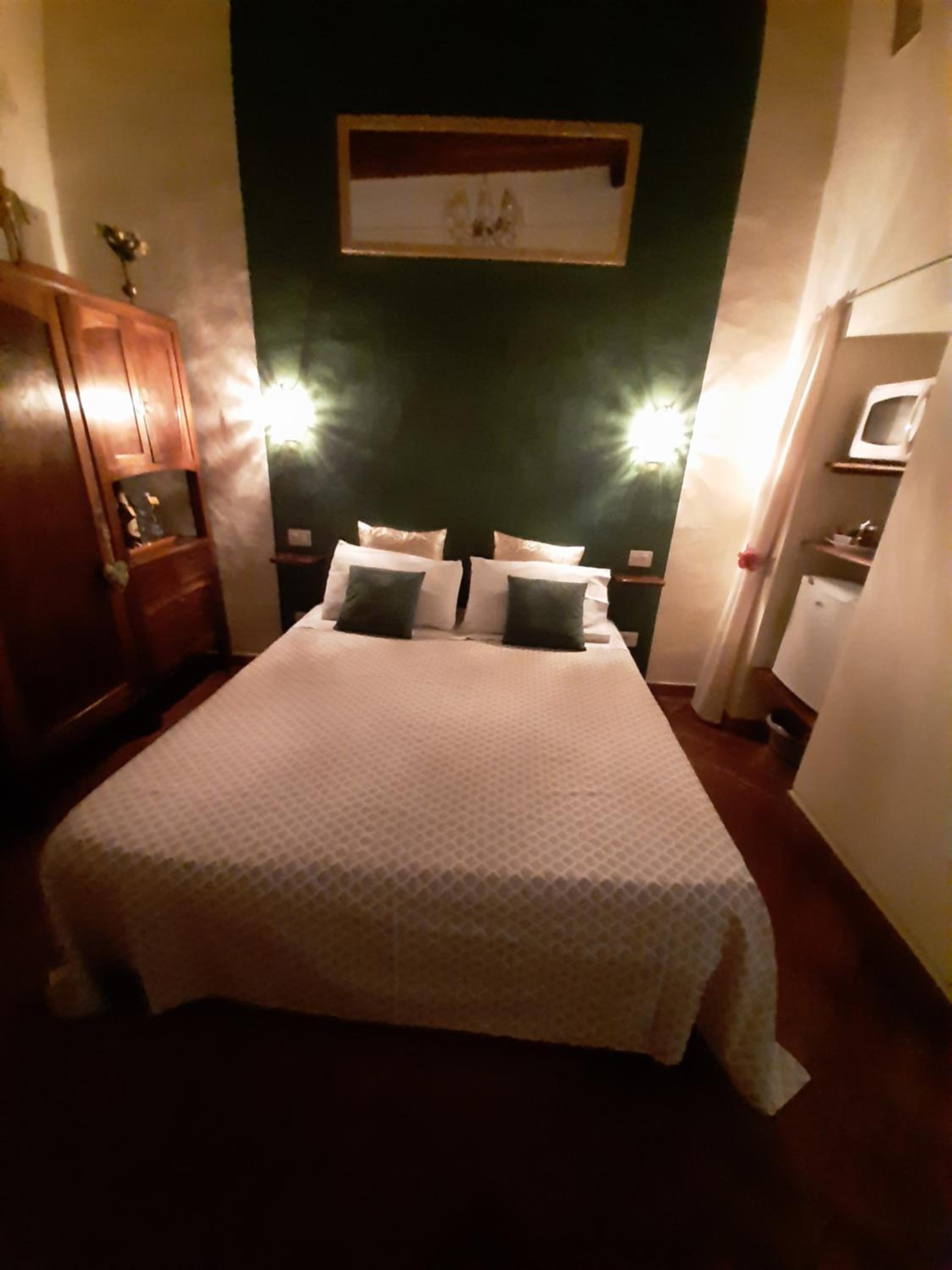 Standard Double Room photo 2