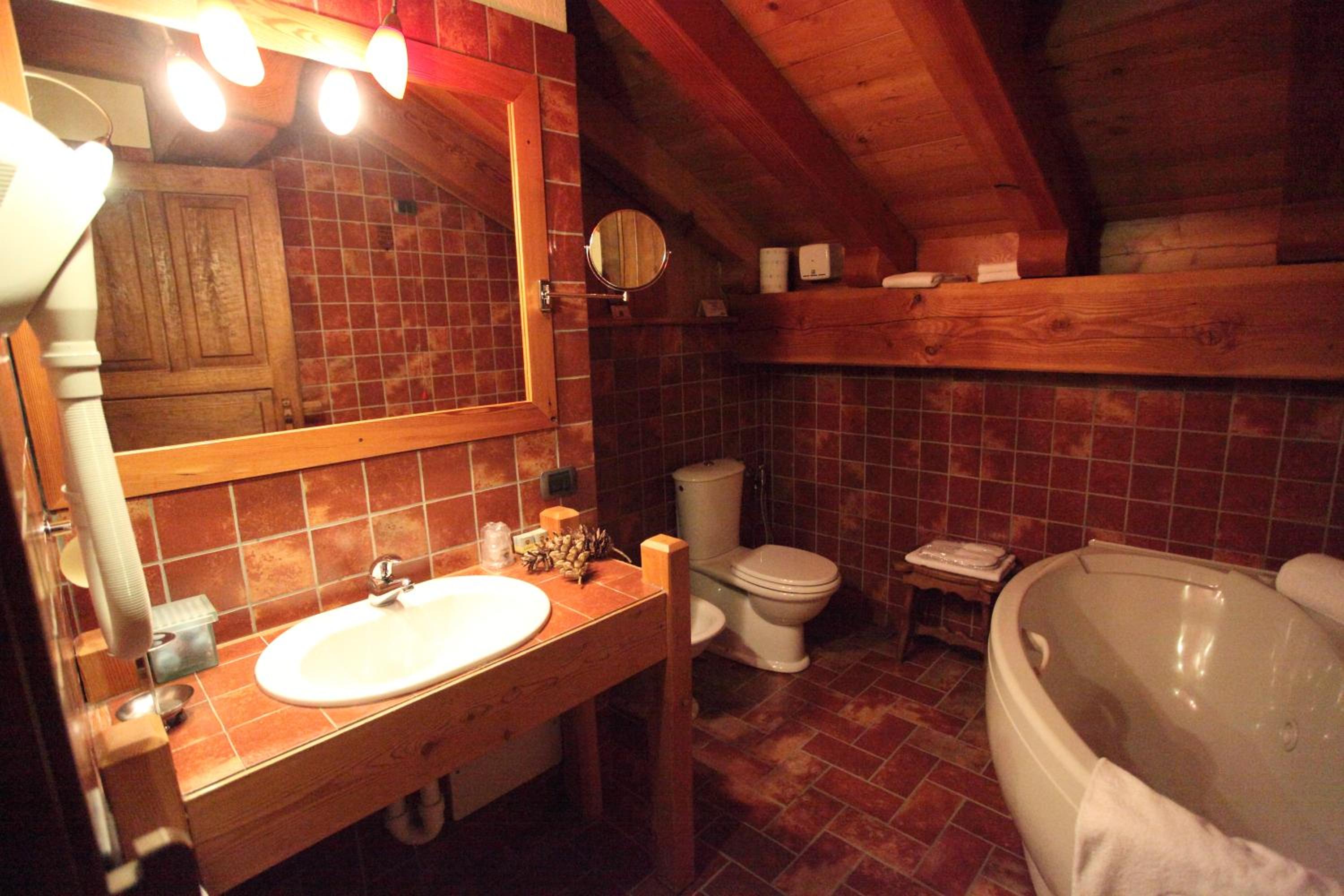 Suite (2 Adults) - Photo 10
