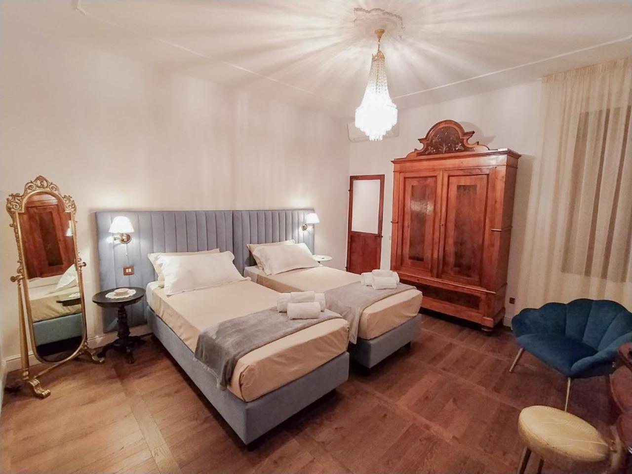 Deluxe Double Room - Photo 7