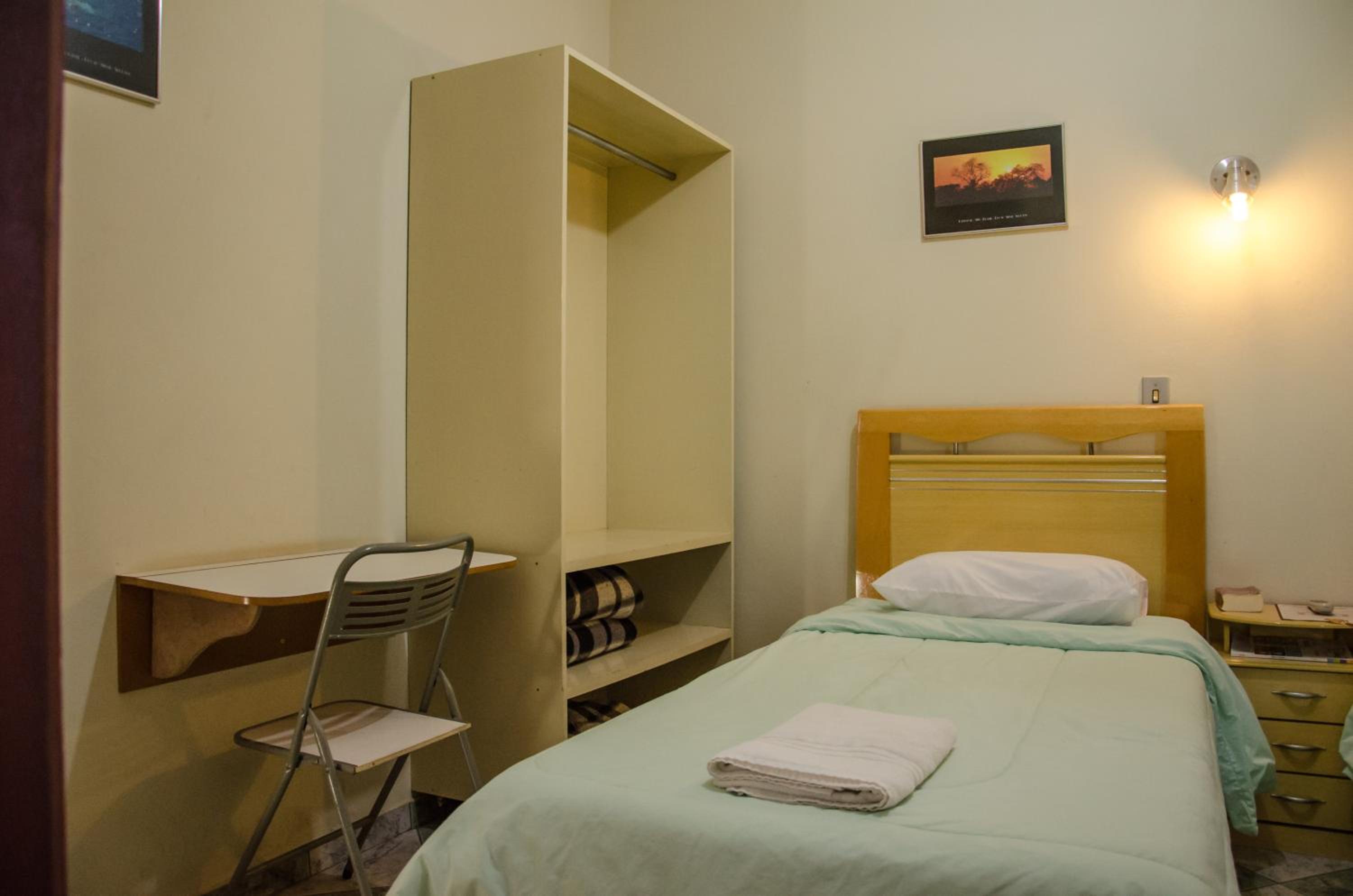 Twin Room W/ Air Conditioned