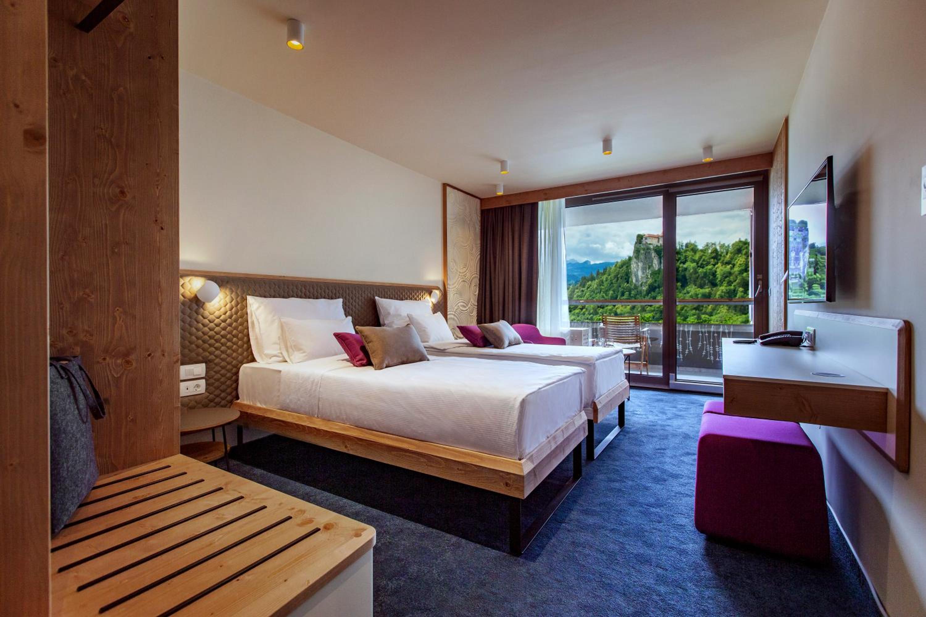 Double Room with Lake View - Photo 1