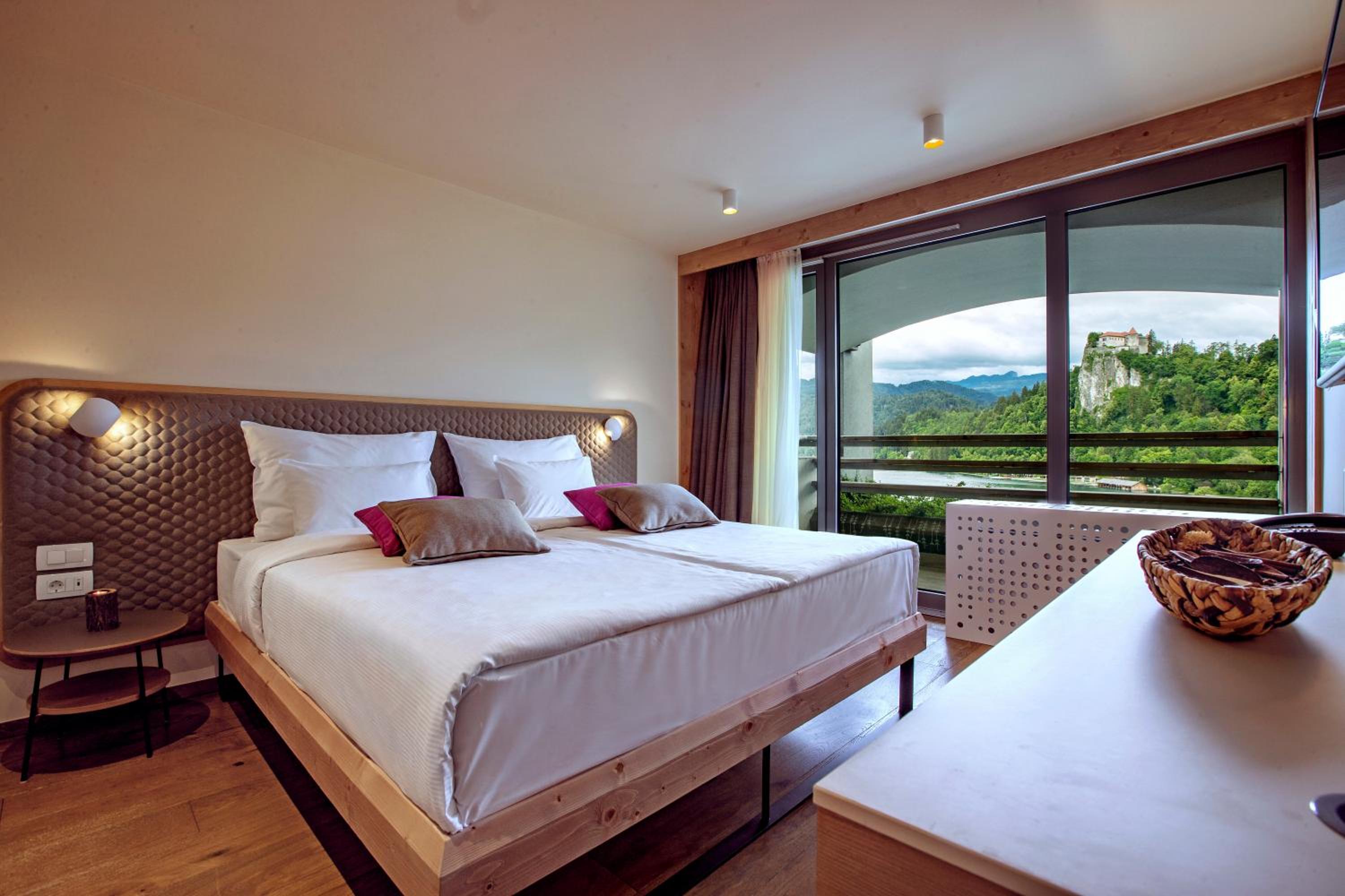 Suite with Lake View