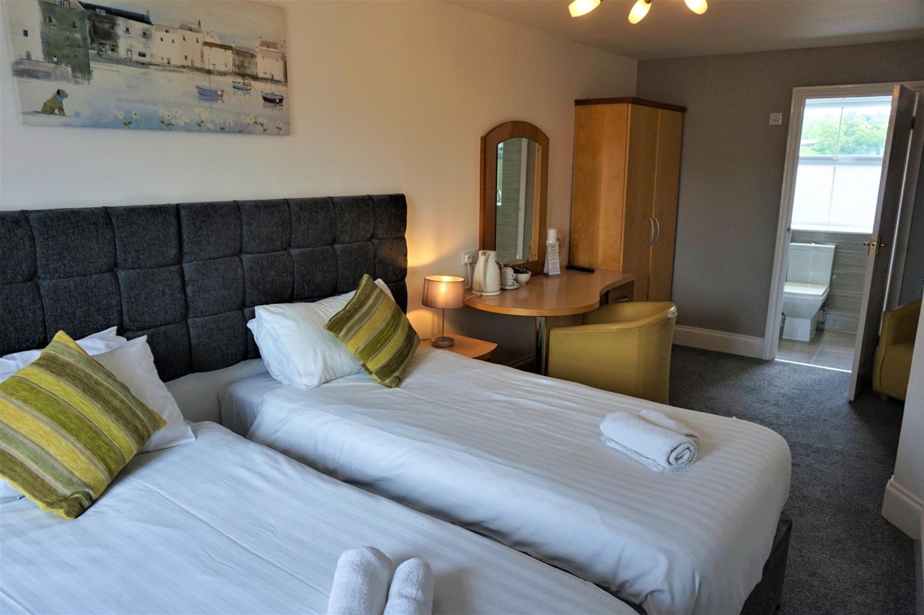 Double or Twin Room - Photo 2