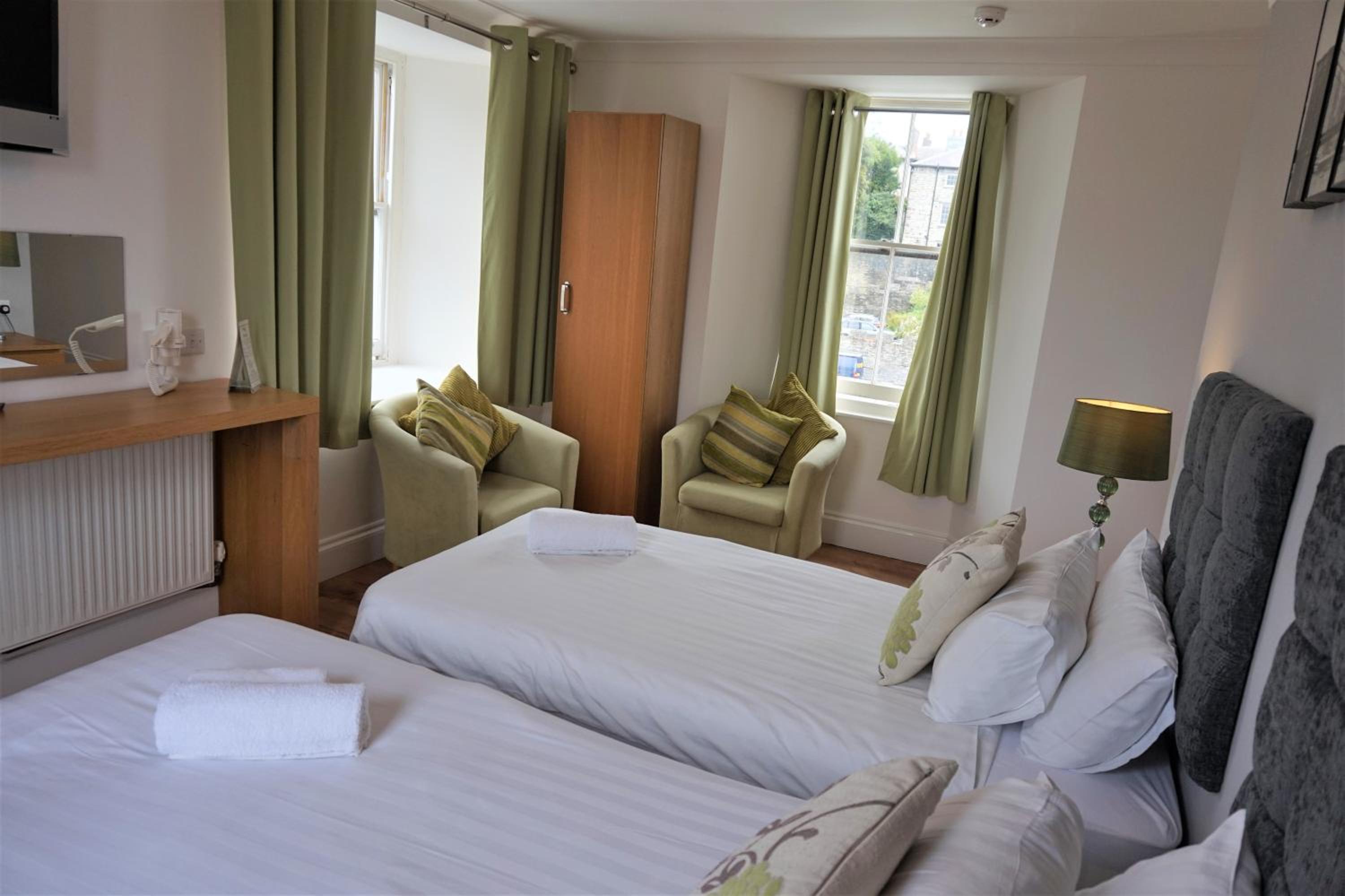 Twin Room - Photo 5