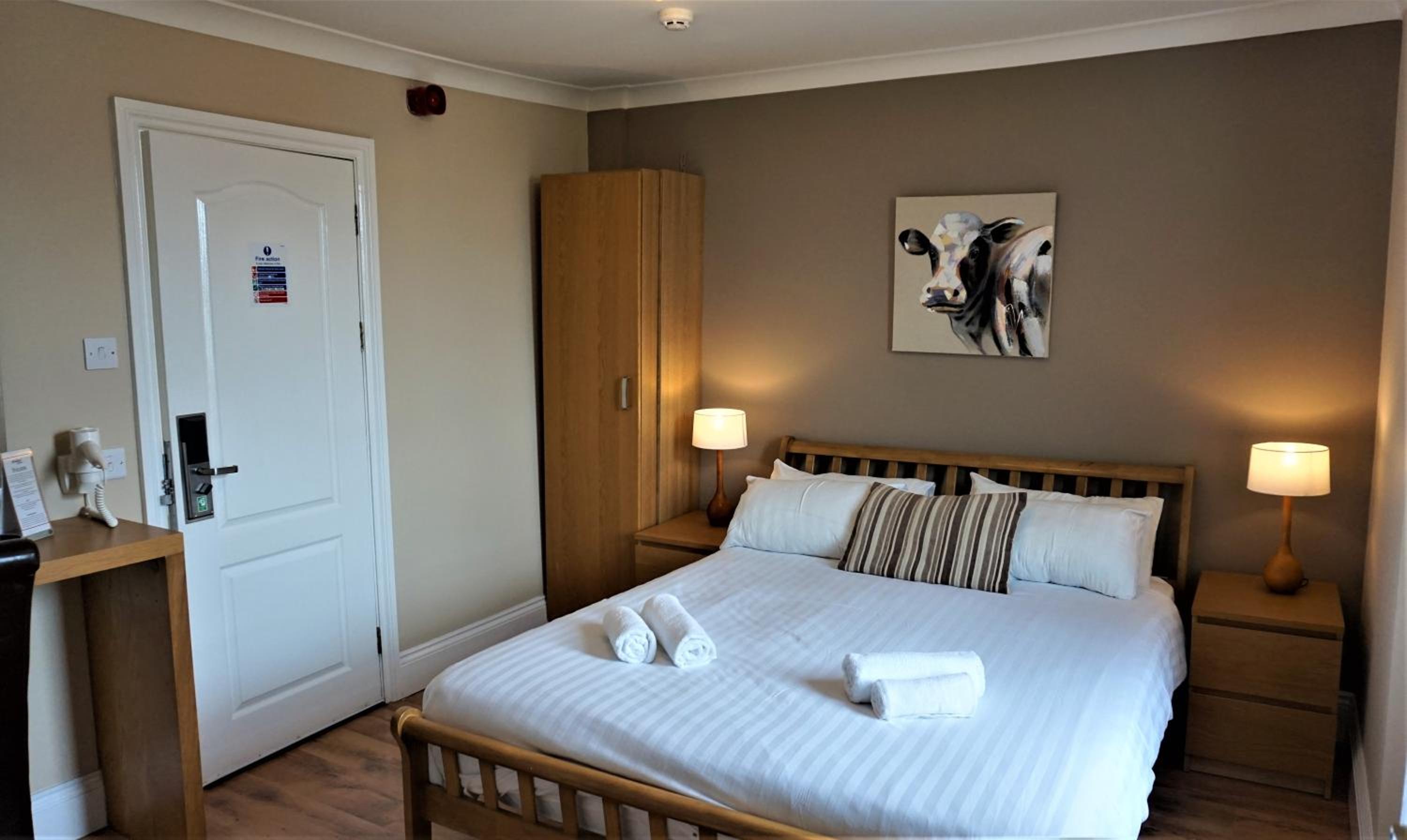 Double Room - Photo 8