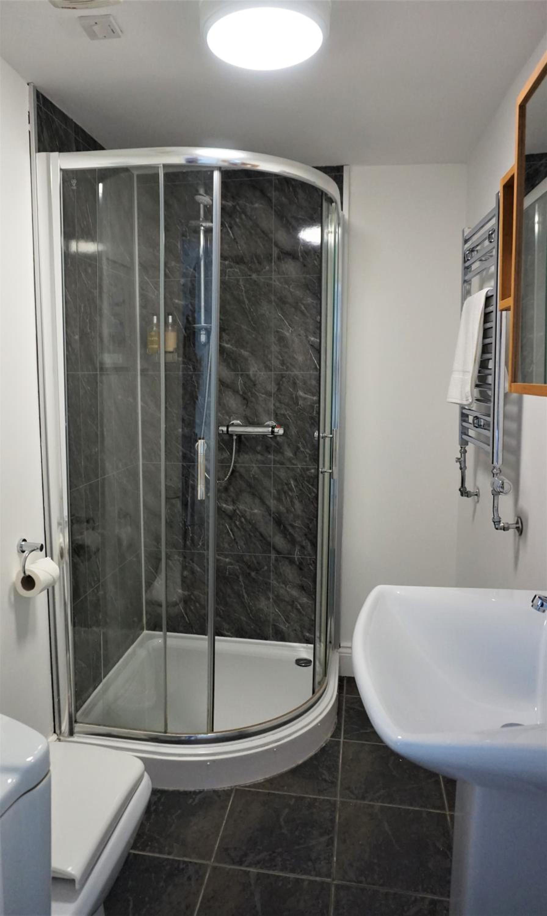 Double Room - Photo 5