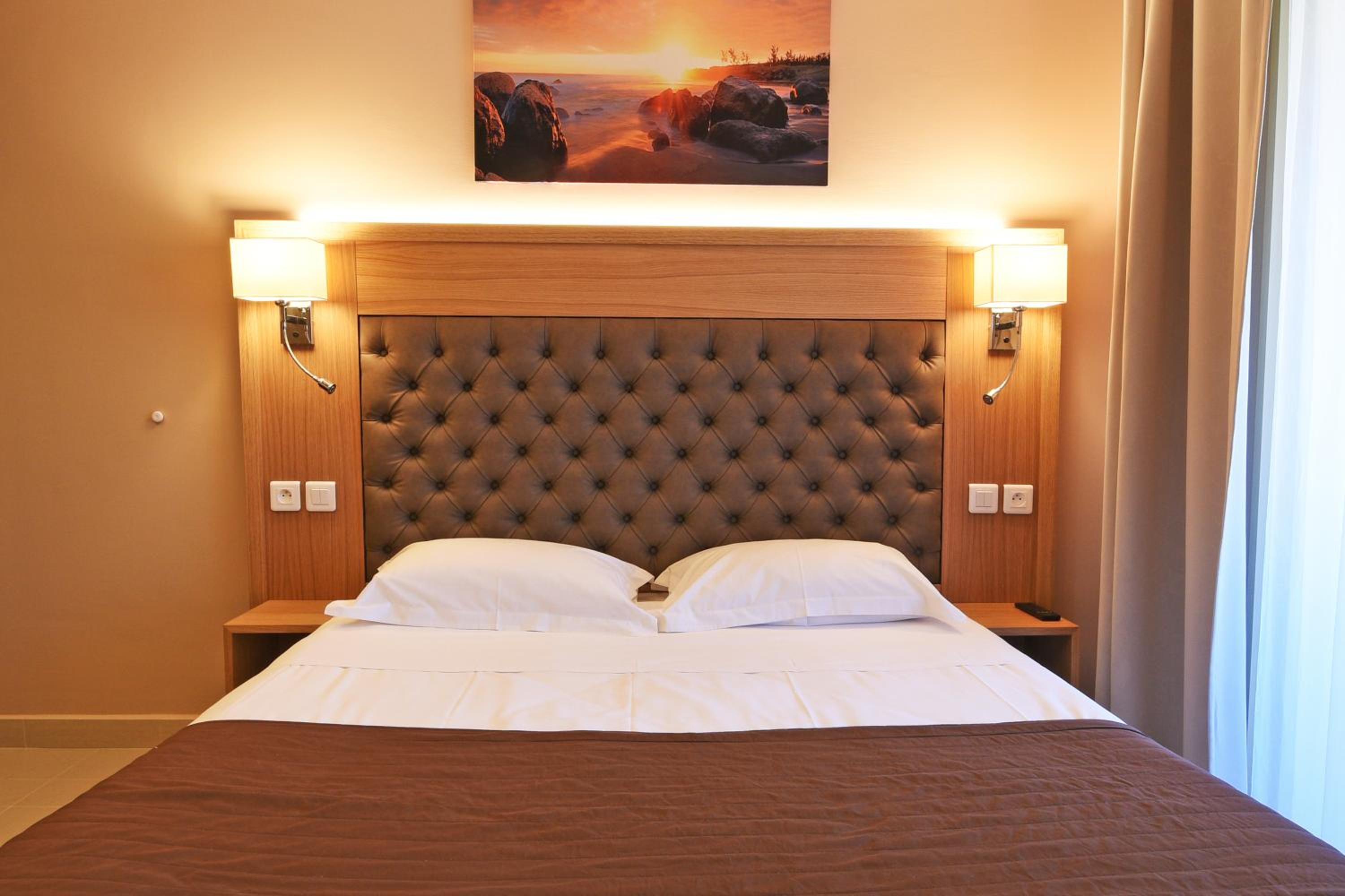 Double Room - street view with balcony photo 3