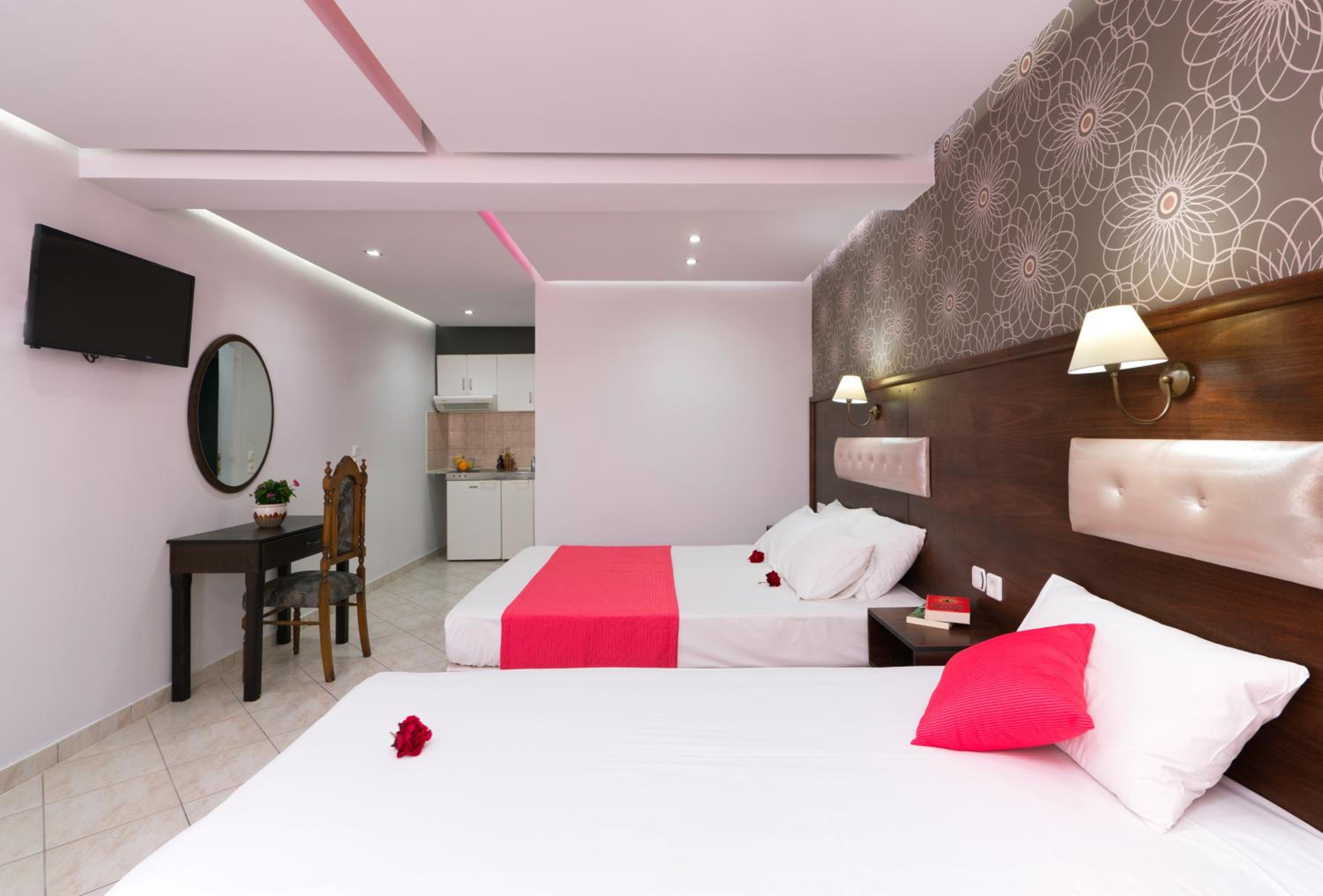 Deluxe Quadruple Room photo 2