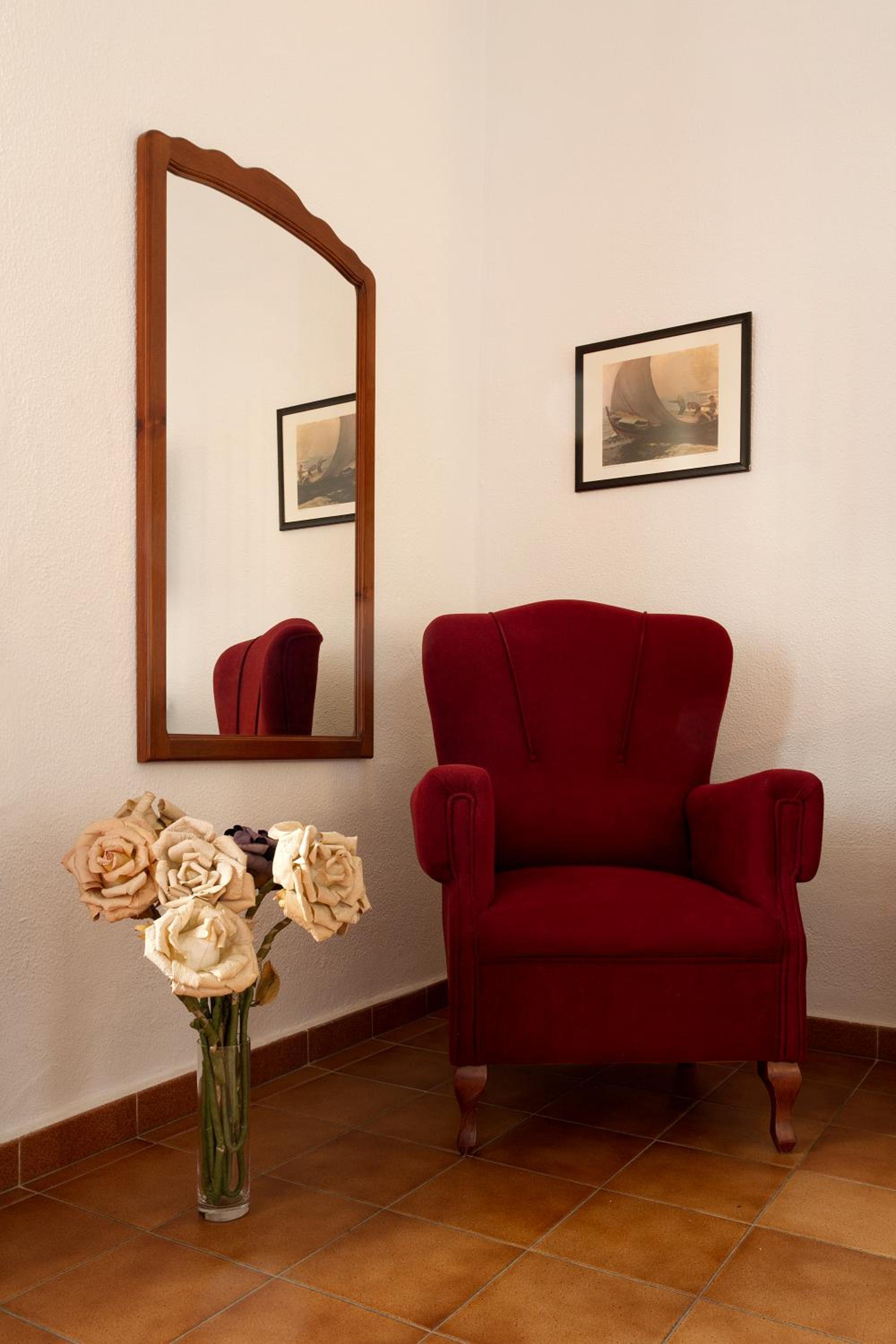 Double or Twin Room - Photo 7