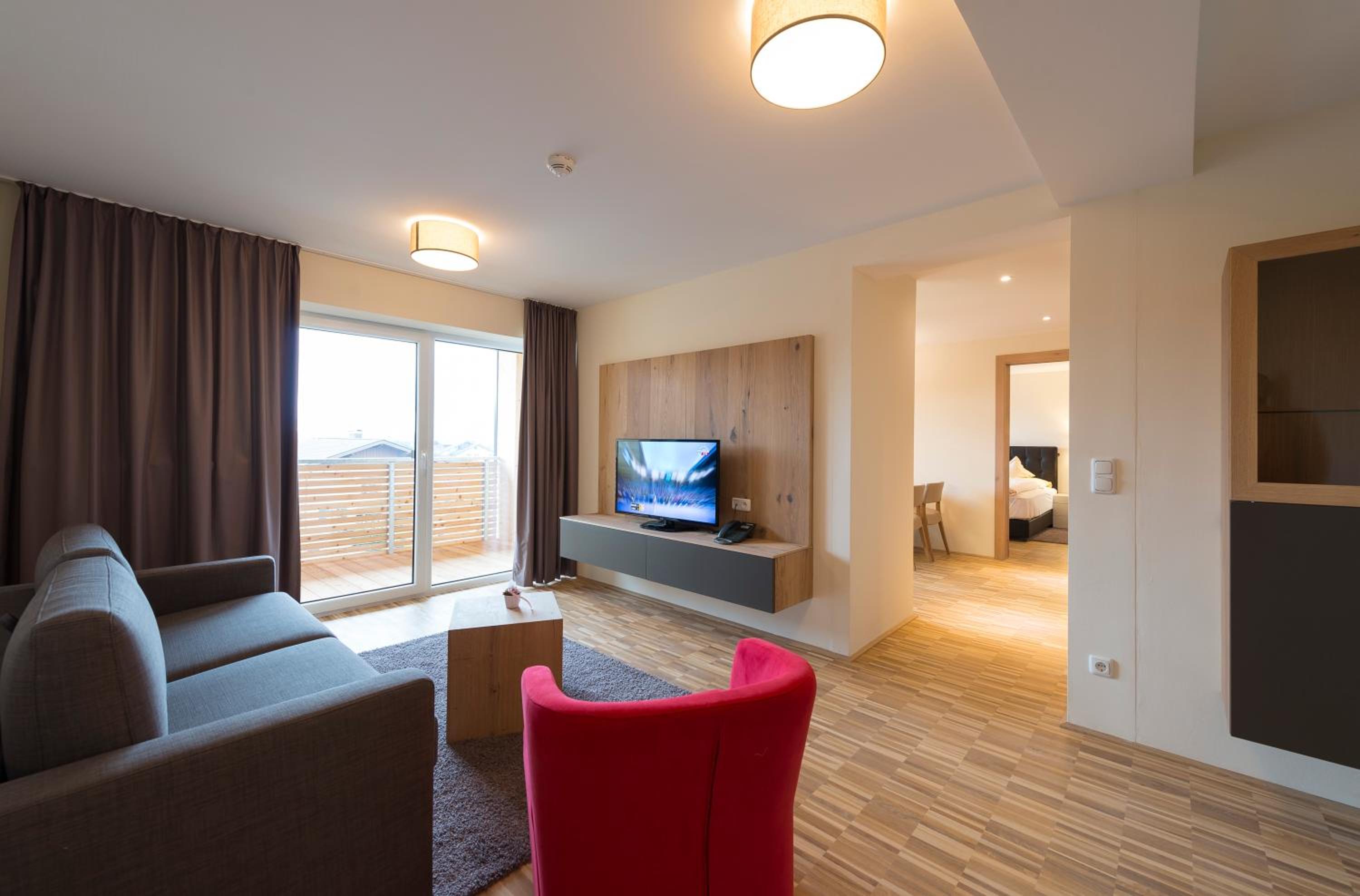 One-Bedroom Apartment with Balcony photo 2