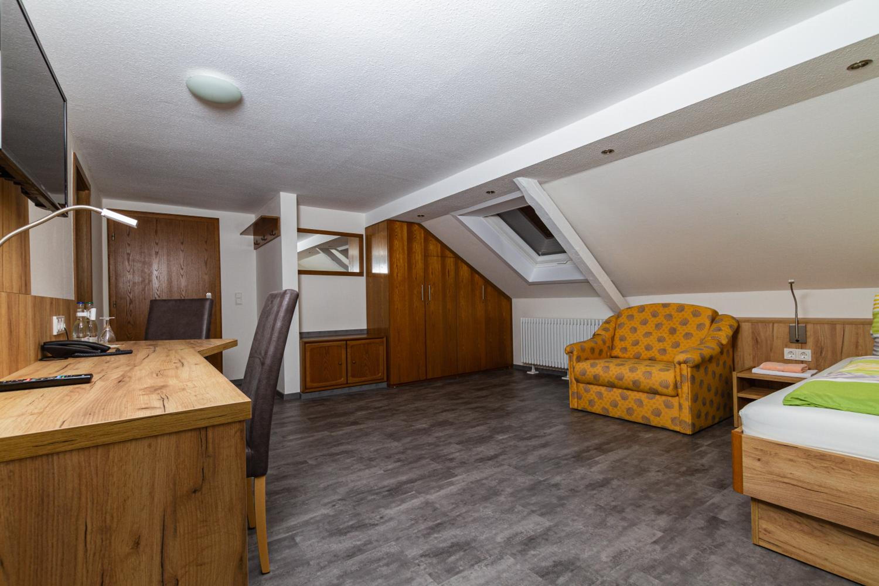 Two-Bedroom Standard Apartment photo 2