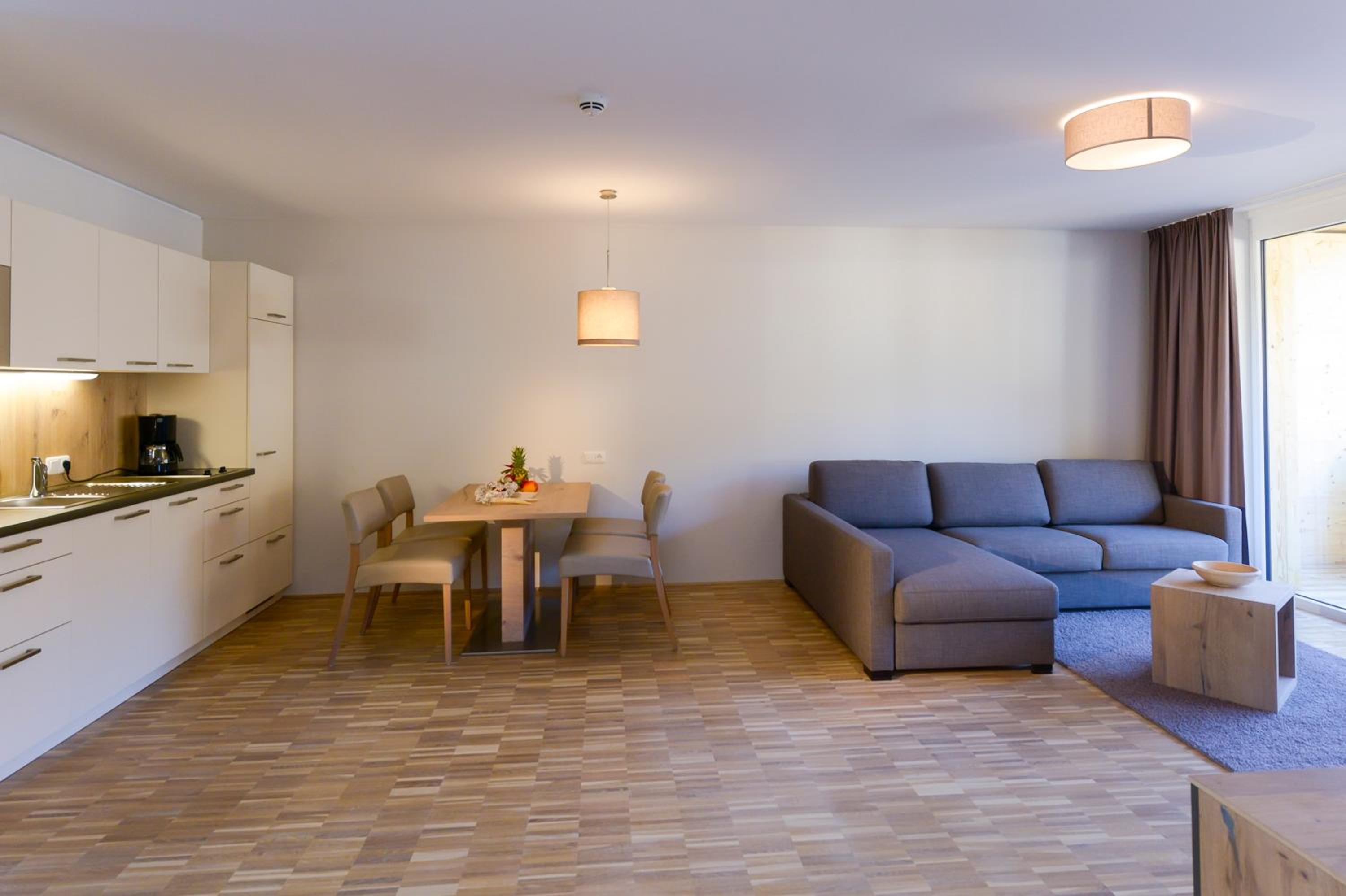 Two-Bedroom Apartment with Balcony photo 3