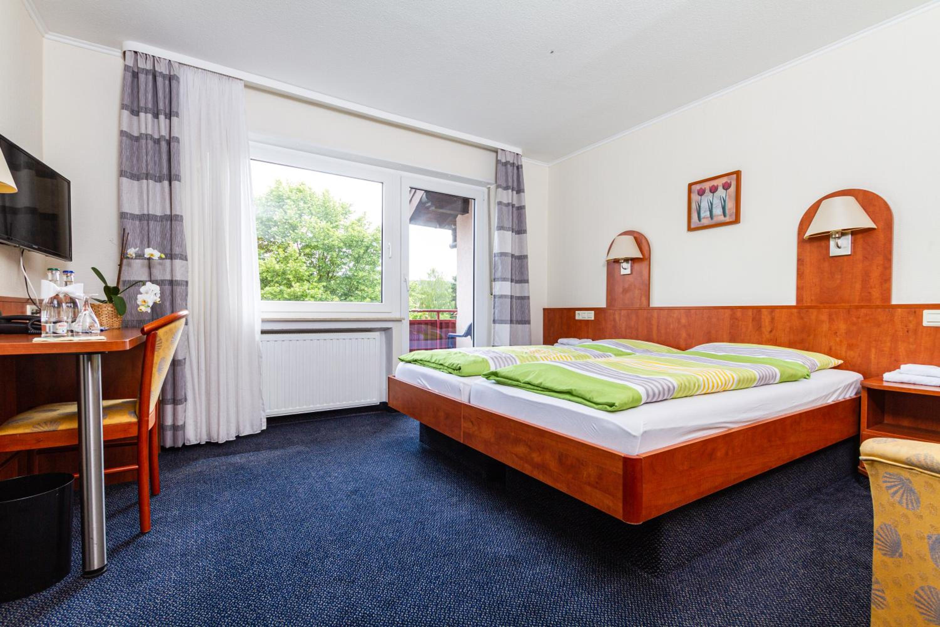 Double Room with Private Bathroom - Photo 1