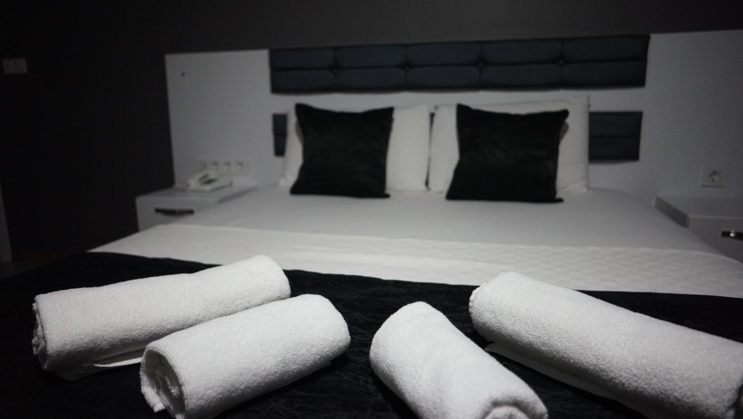 Standard Double Room - Photo 1