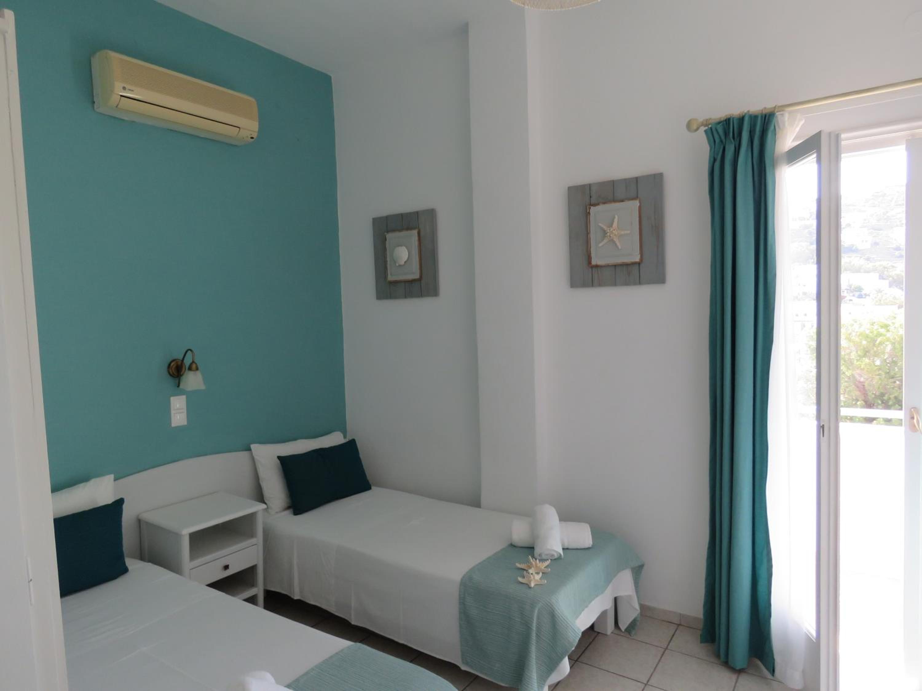 Triple Room with View - Photo 7