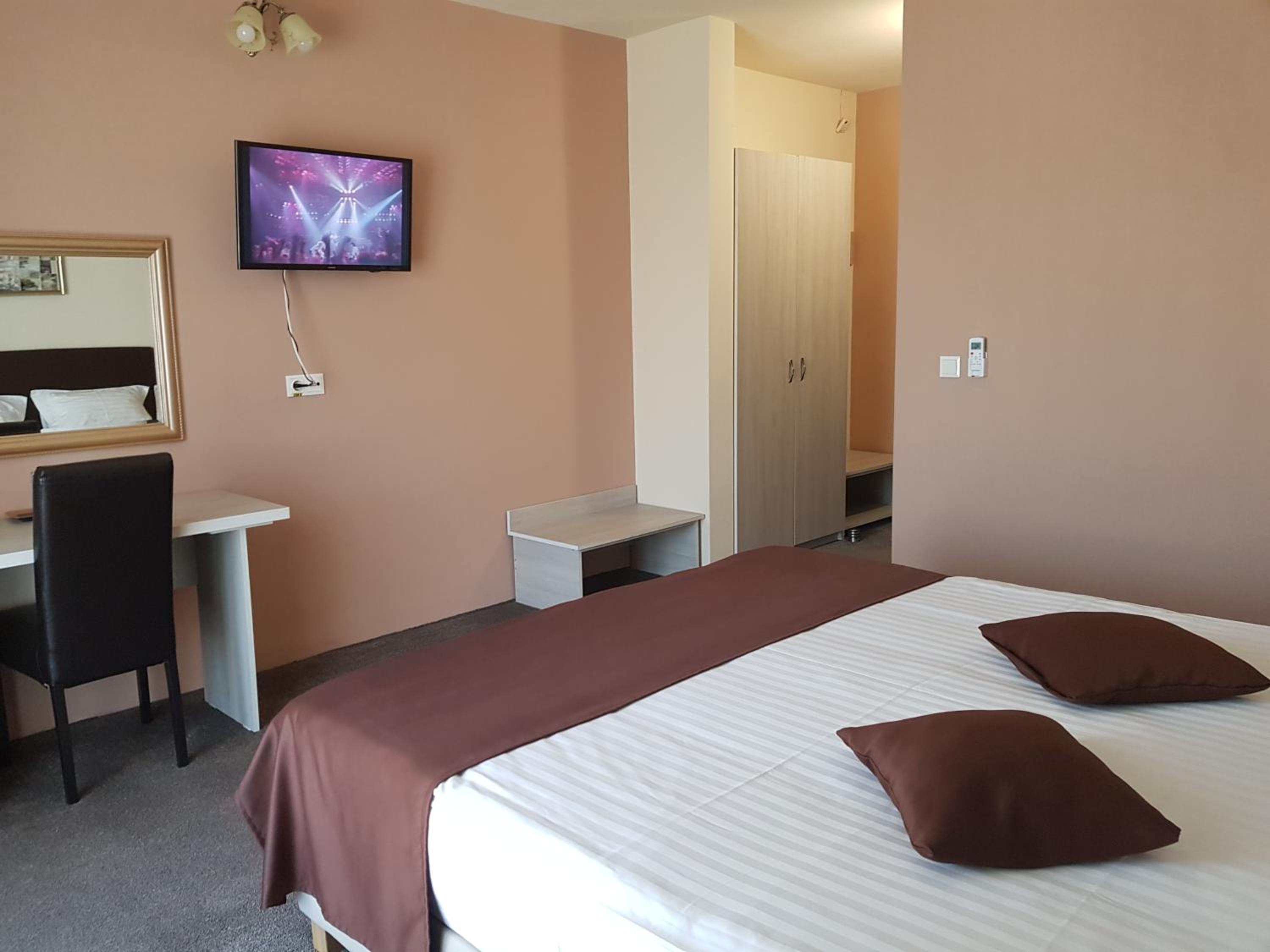 Deluxe Double Room photo 3