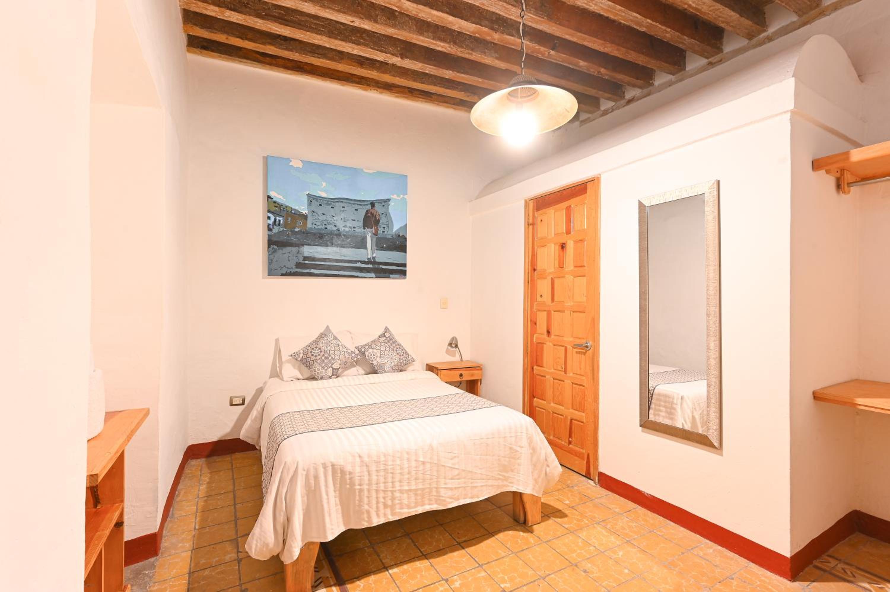 Double Room - Photo 10