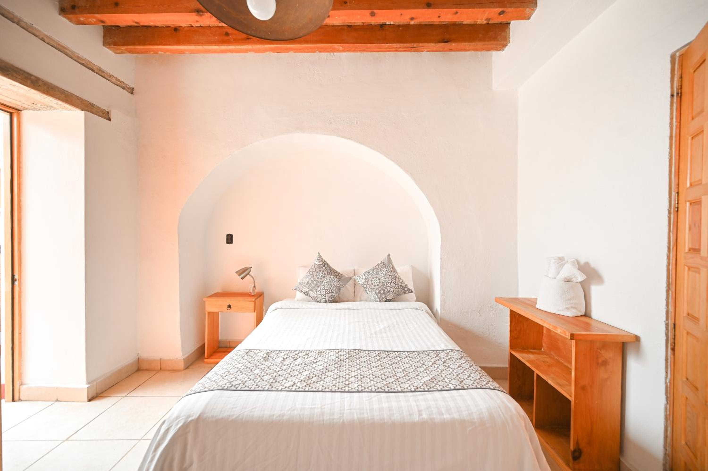Double Room - Photo 5