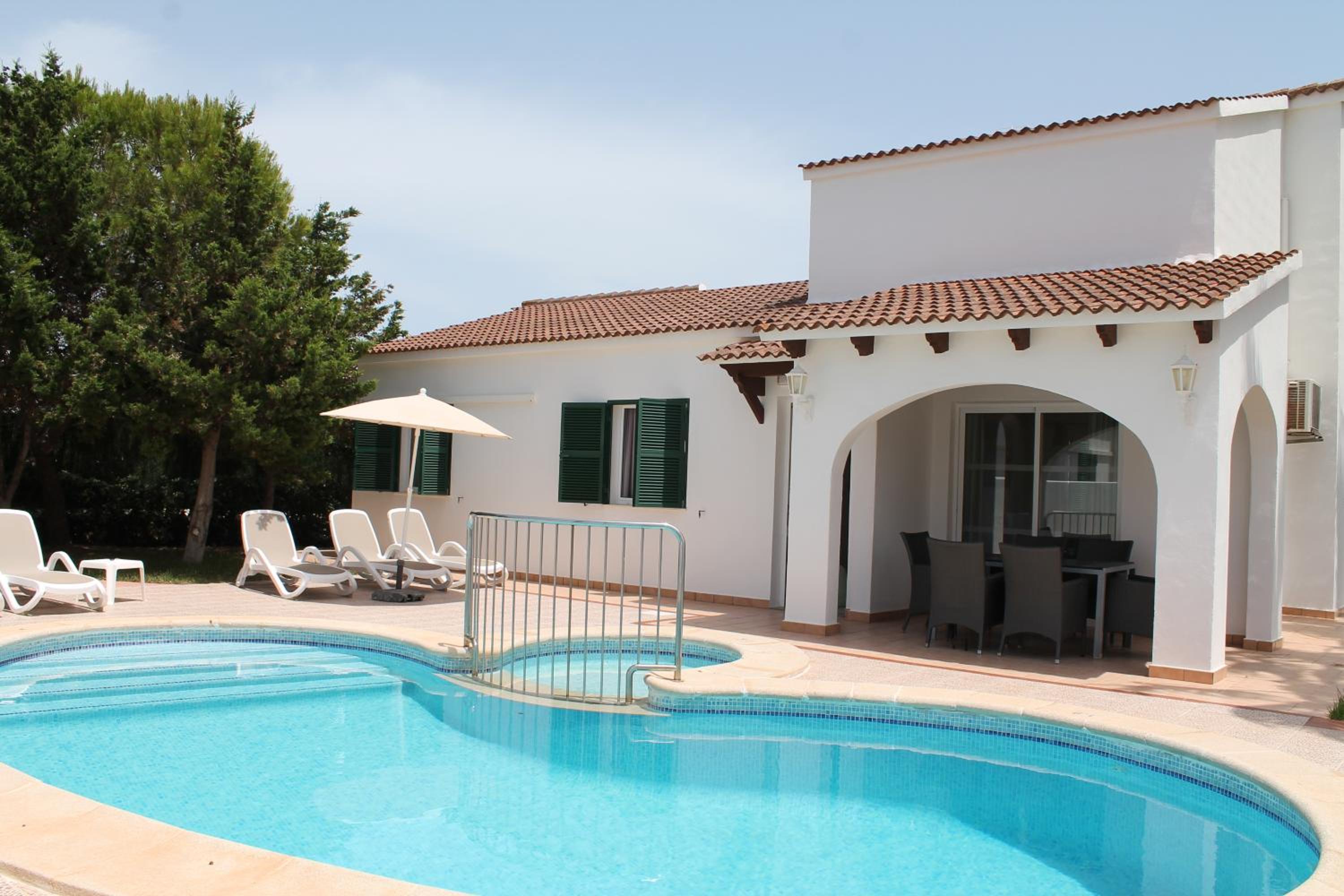Three-Bedroom Villa photo 2