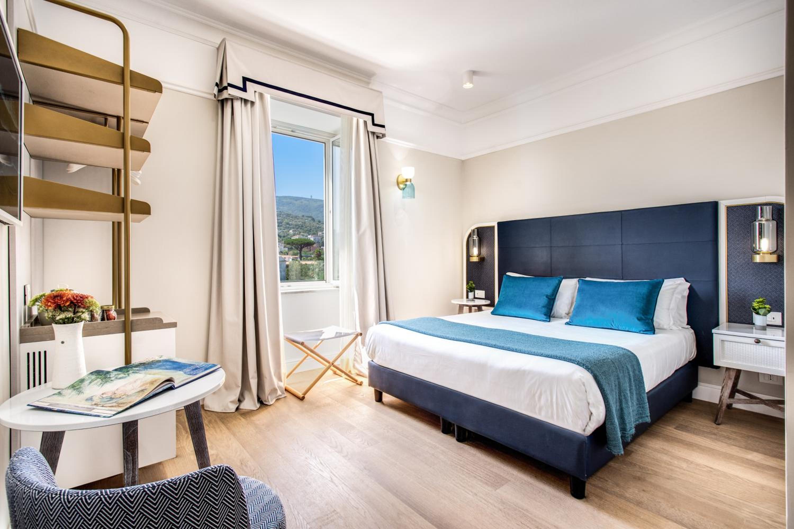 Classic Double Room with Garden View