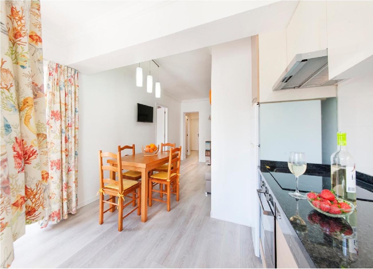 One-Bedroom Apartment - Photo 3