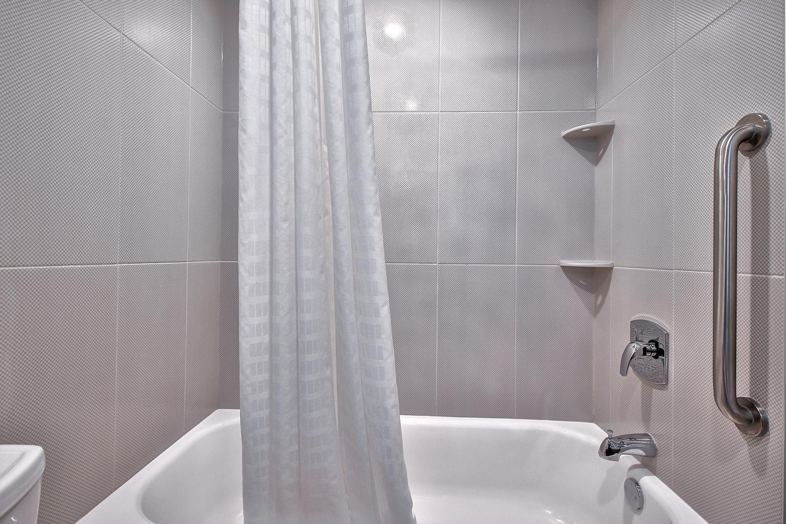 King Room - Non-Smoking - Photo 4