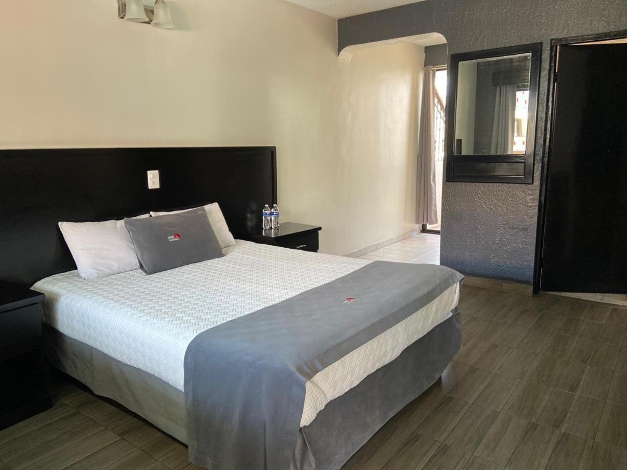 Suite with Balcony photo 1