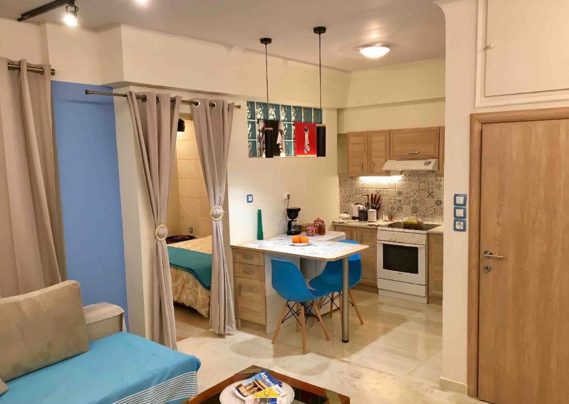 One-Bedroom Apartment - Photo 1