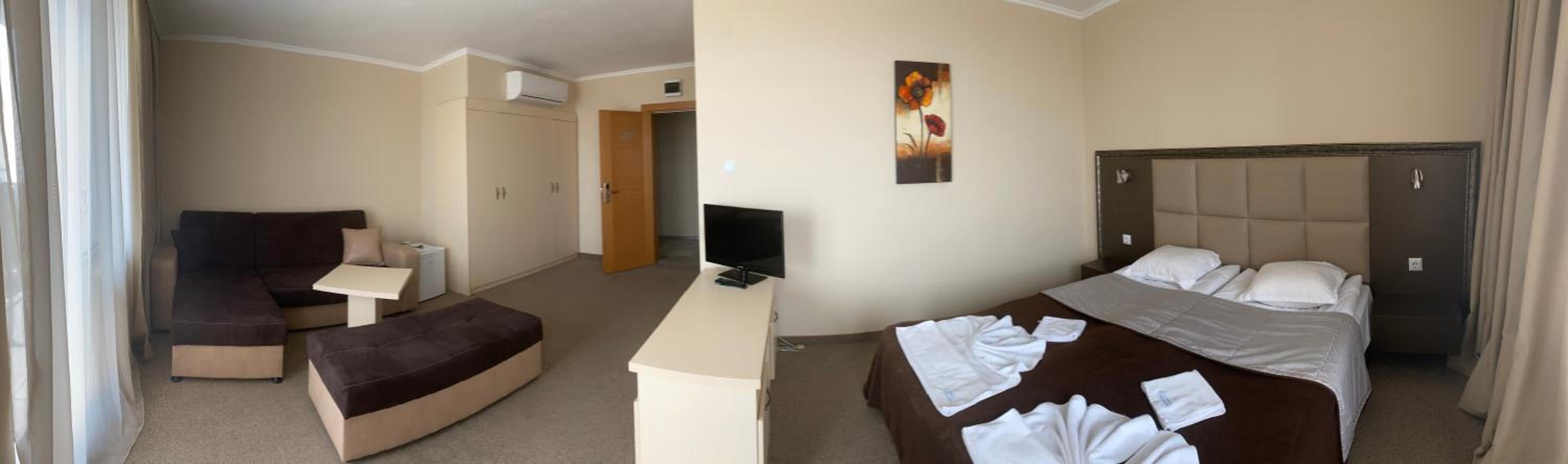 Junior Suite with Balcony (2 Adults + 1 Child)