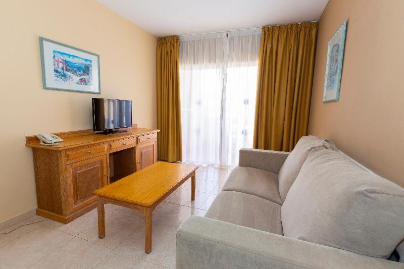 Habitación #24390315