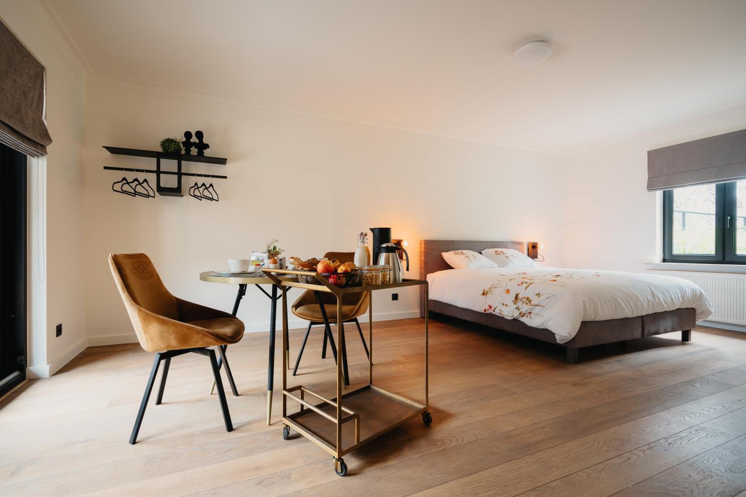 Large Double Room photo 1