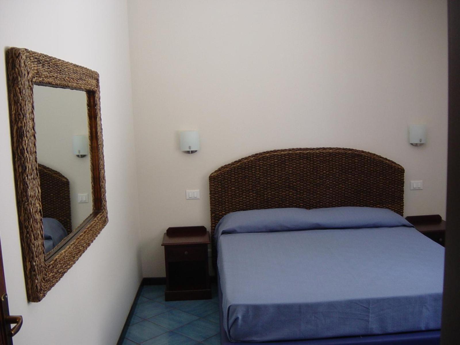 Large One-Bedroom Apartment with Sea View photo 1